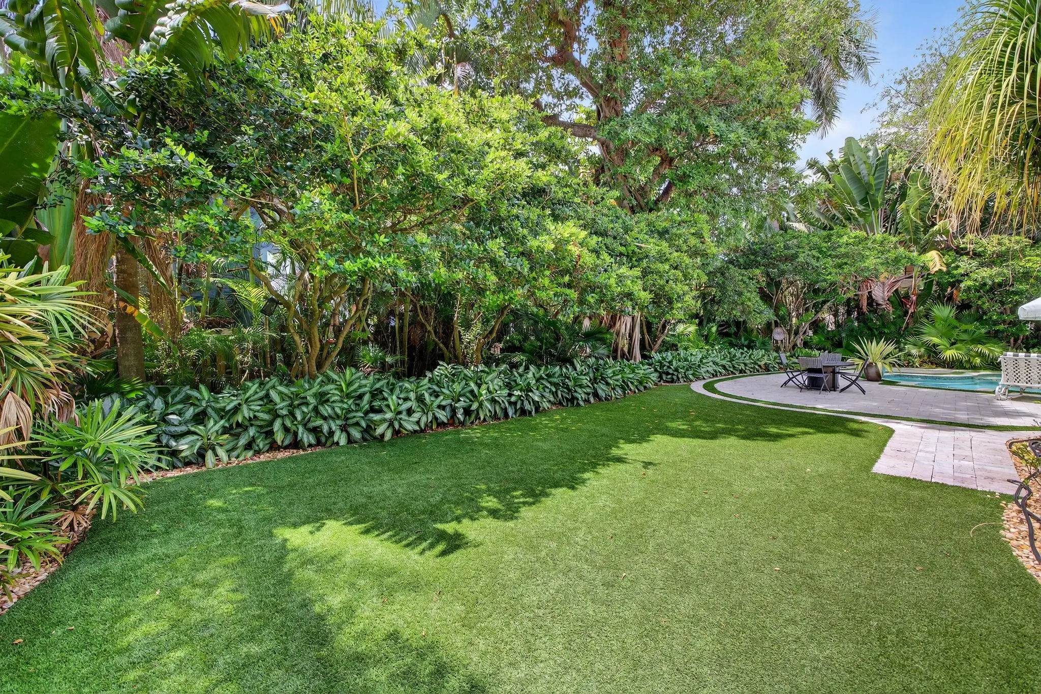 2616 Acacia Court