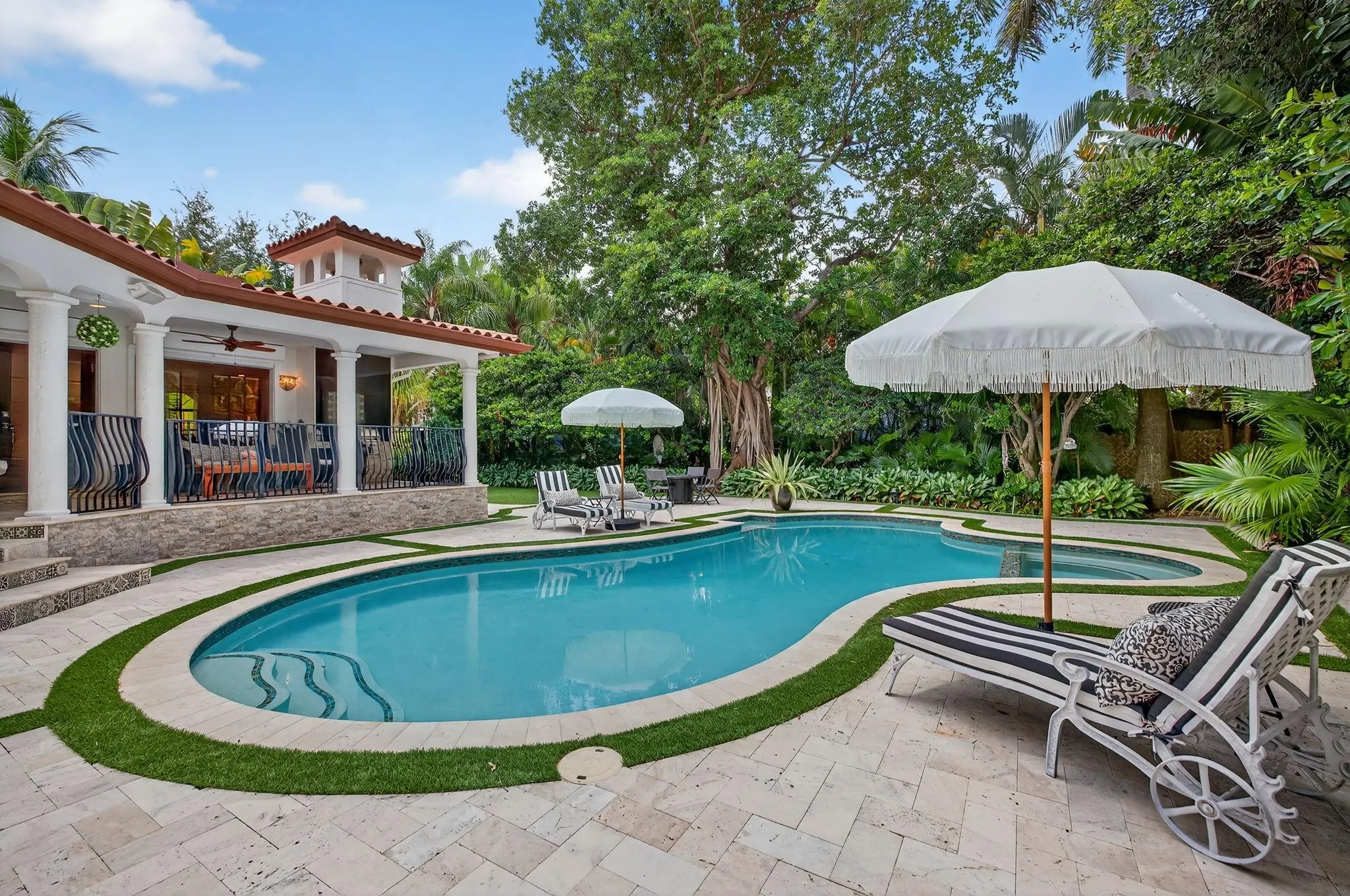 2616 Acacia Court