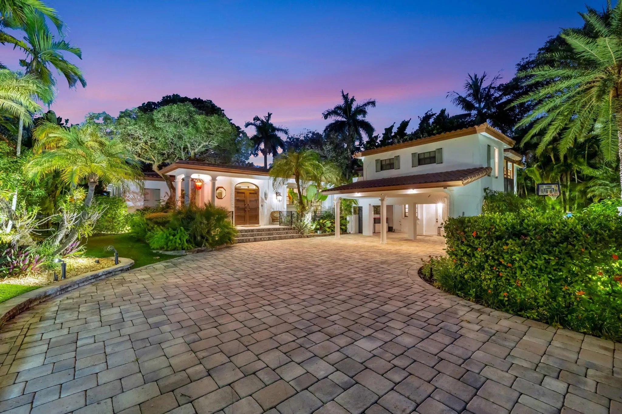 2616 Acacia Court