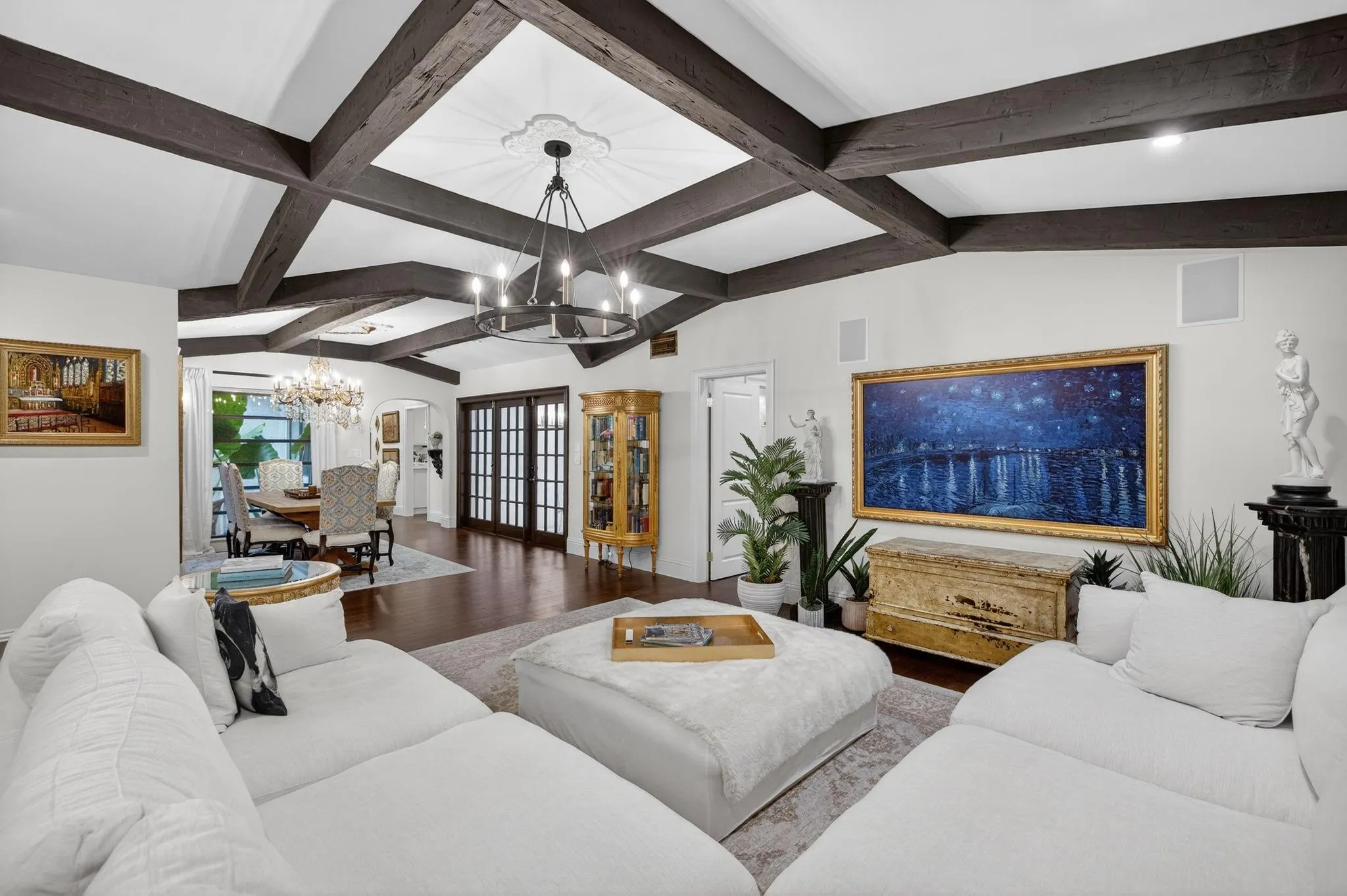 2616 Acacia Court