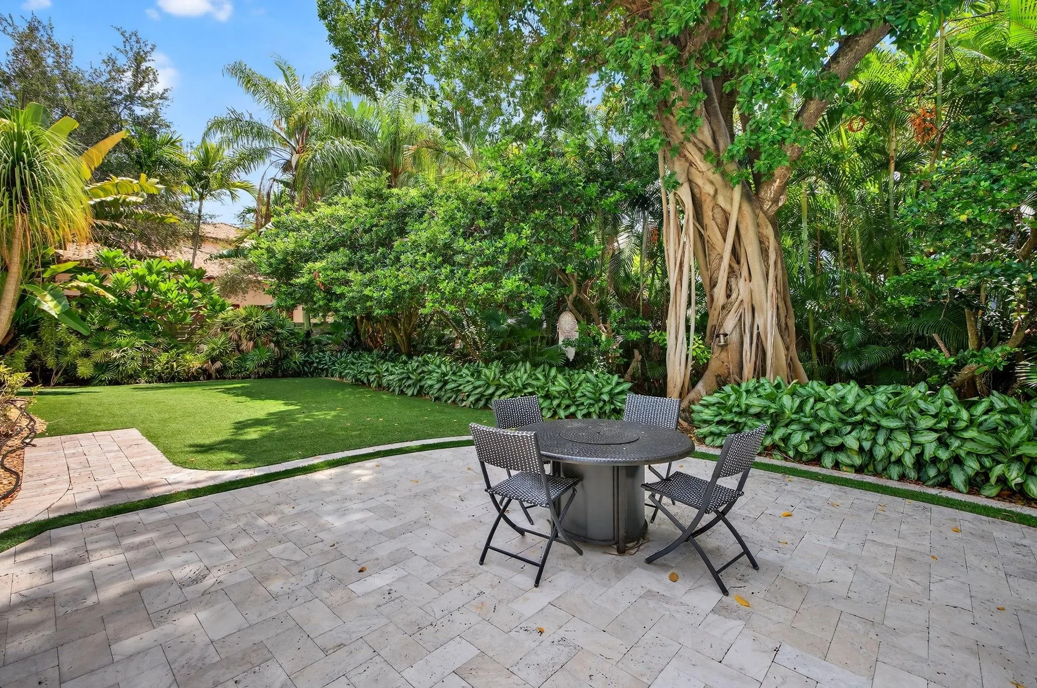 2616 Acacia Court