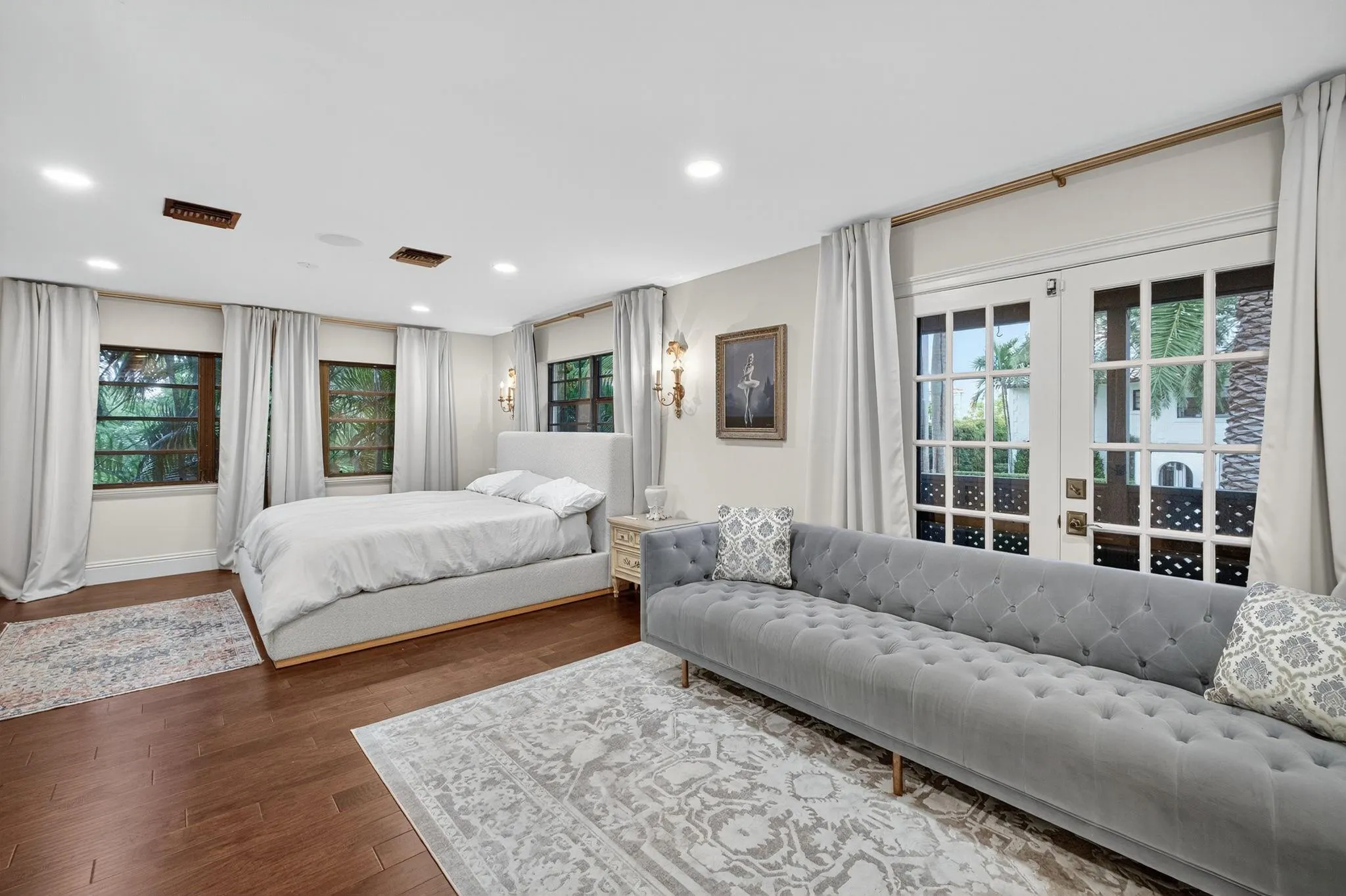 2616 Acacia Court