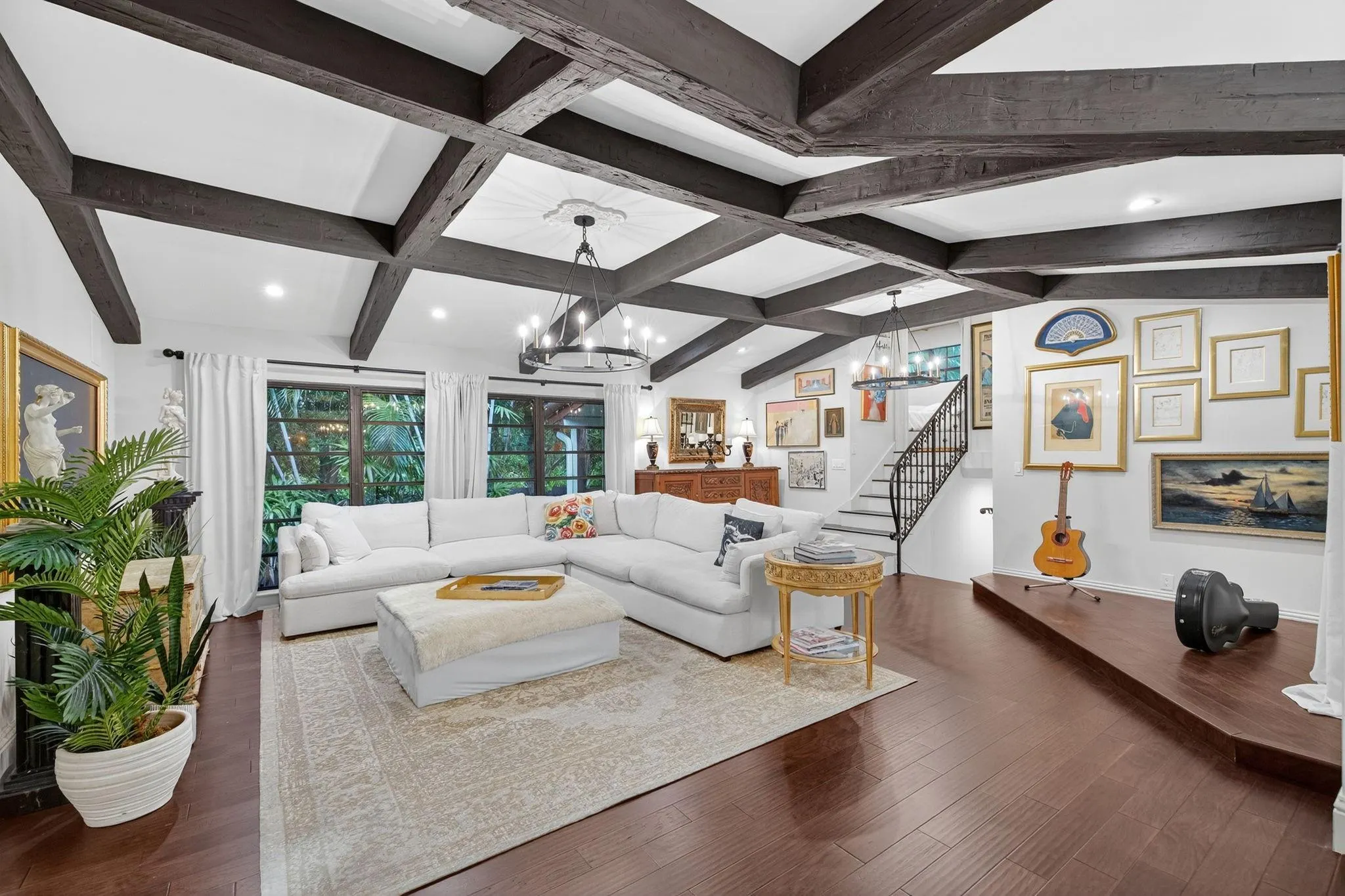 2616 Acacia Court
