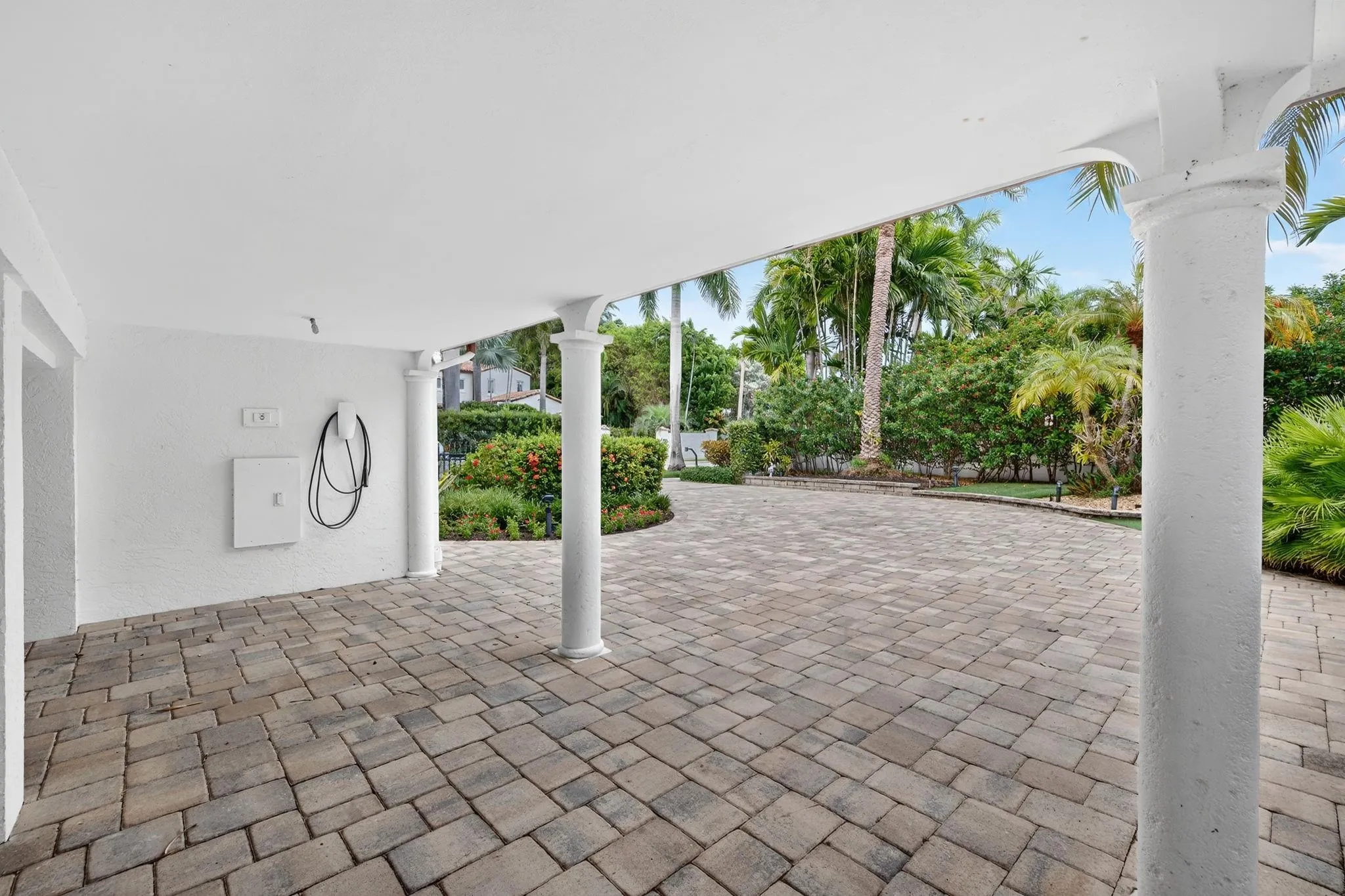 2616 Acacia Court