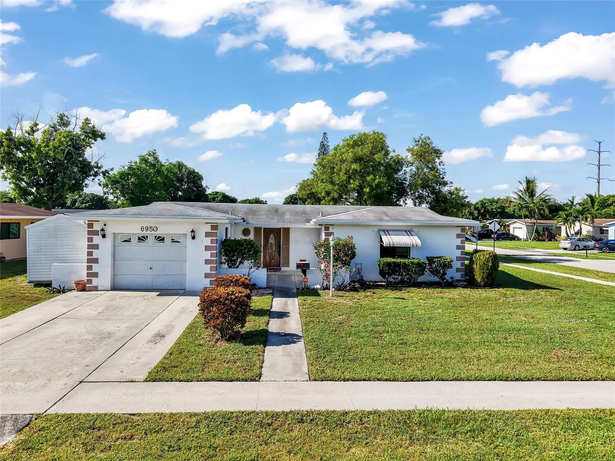 6950 SW 9th Pl