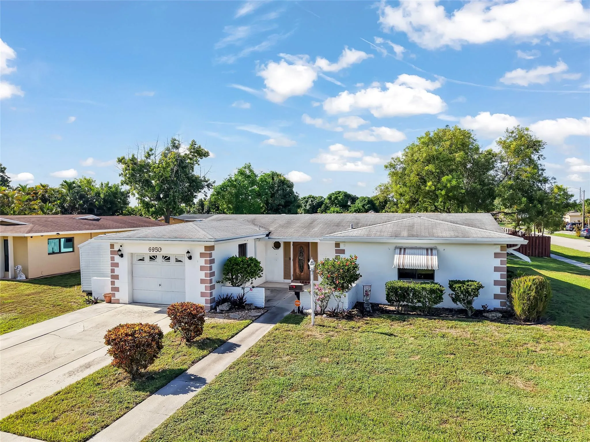 6950 SW 9th Pl