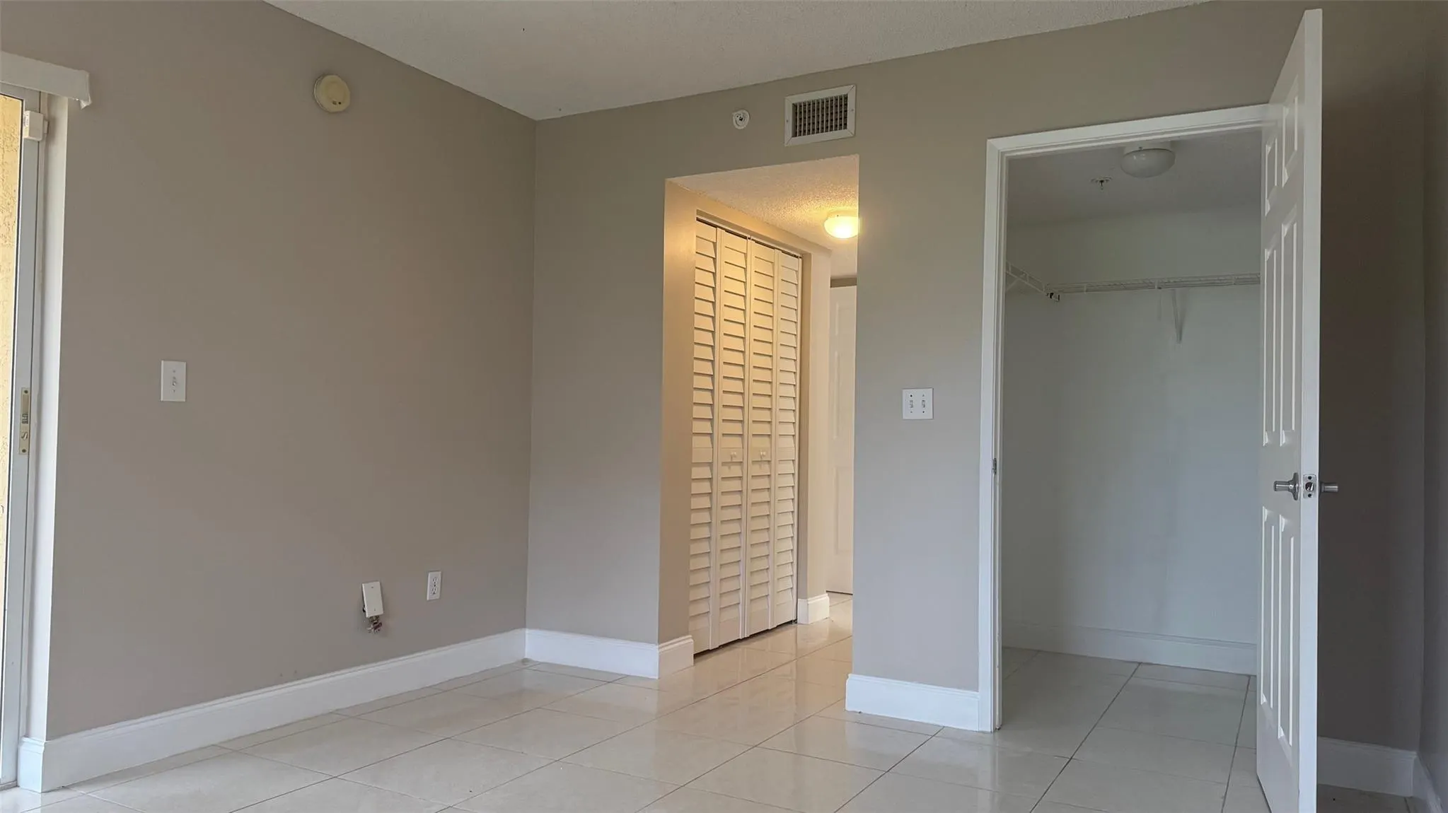 2600 S University Dr, #112