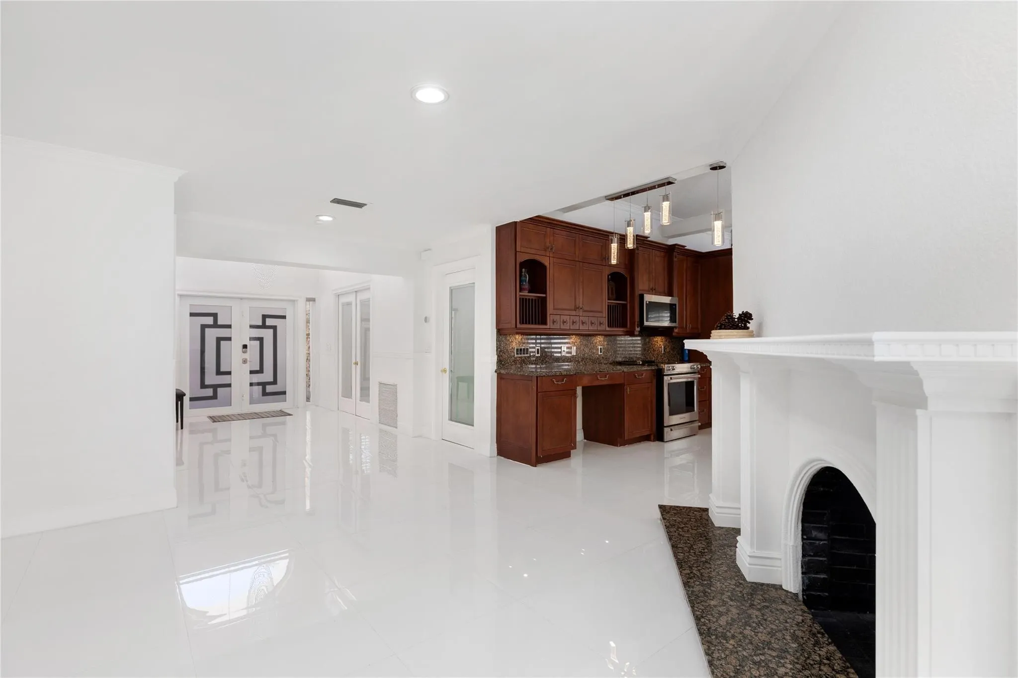 2557 SW 14th Ct