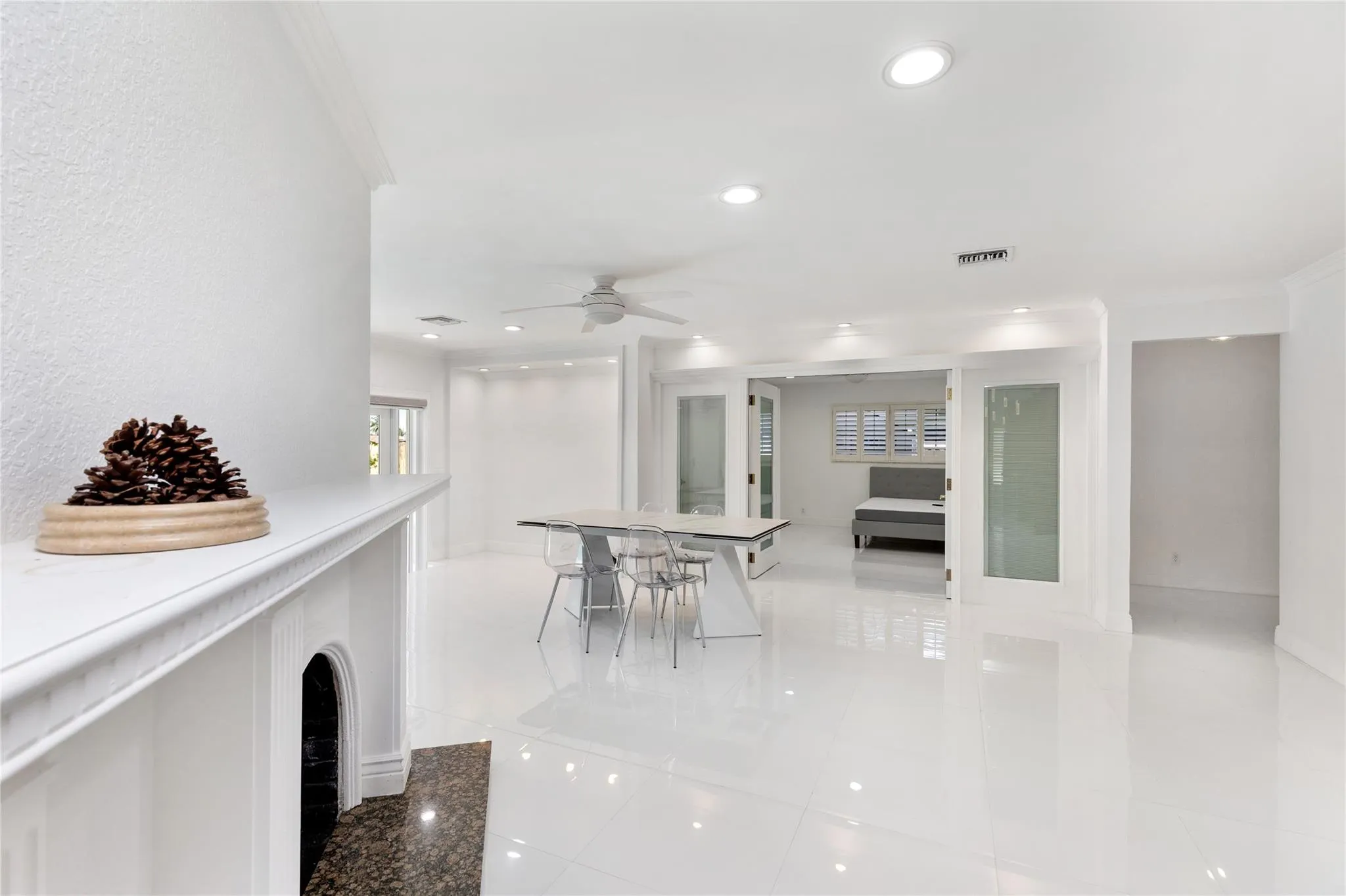 2557 SW 14th Ct