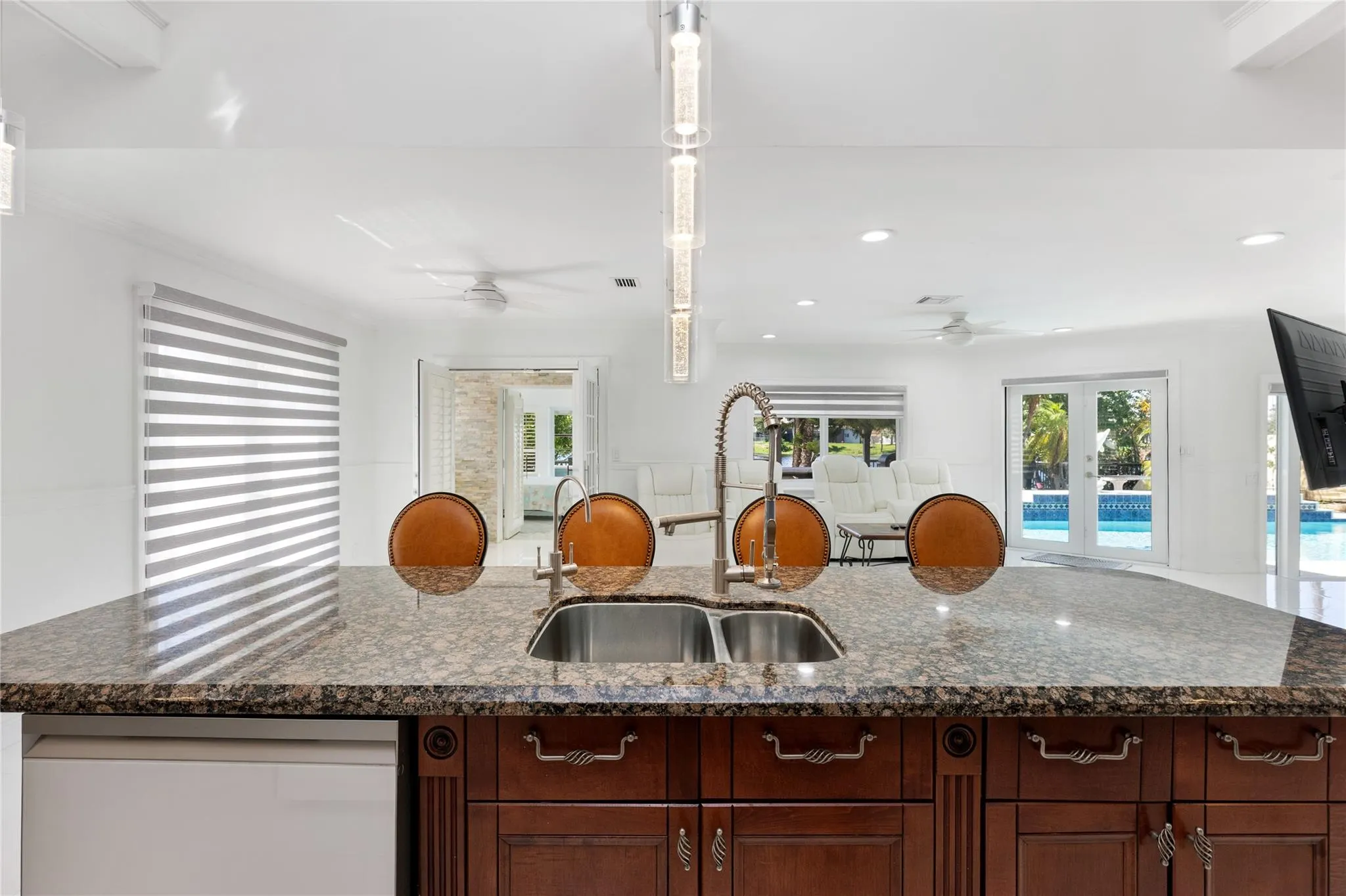 2557 SW 14th Ct