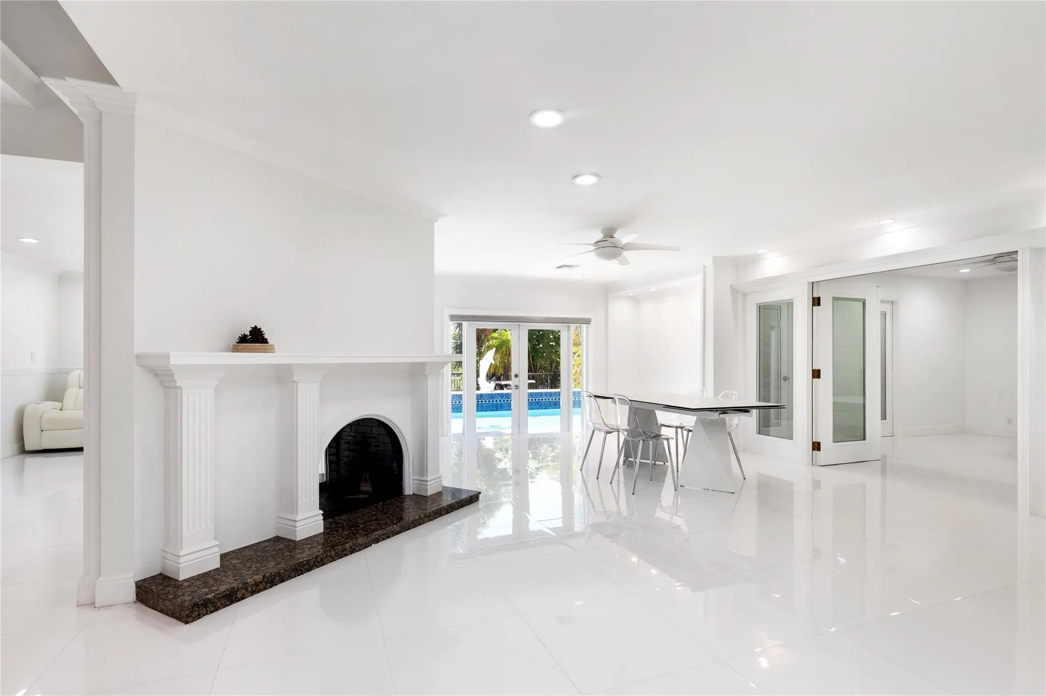 2557 SW 14th Ct