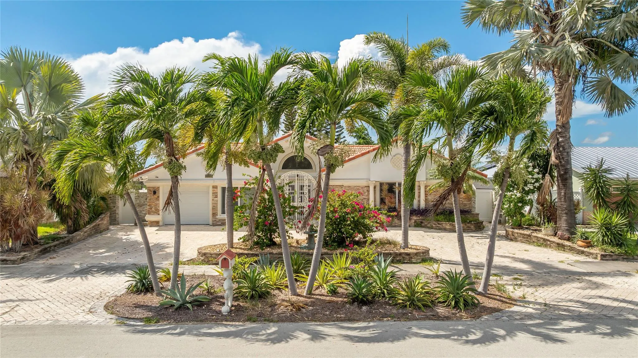 2557 SW 14th Ct