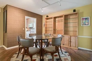 2141 NE 68, #106