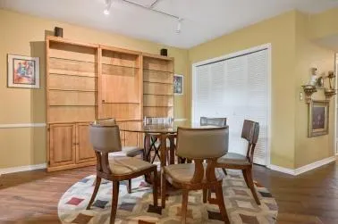 2141 NE 68, #106