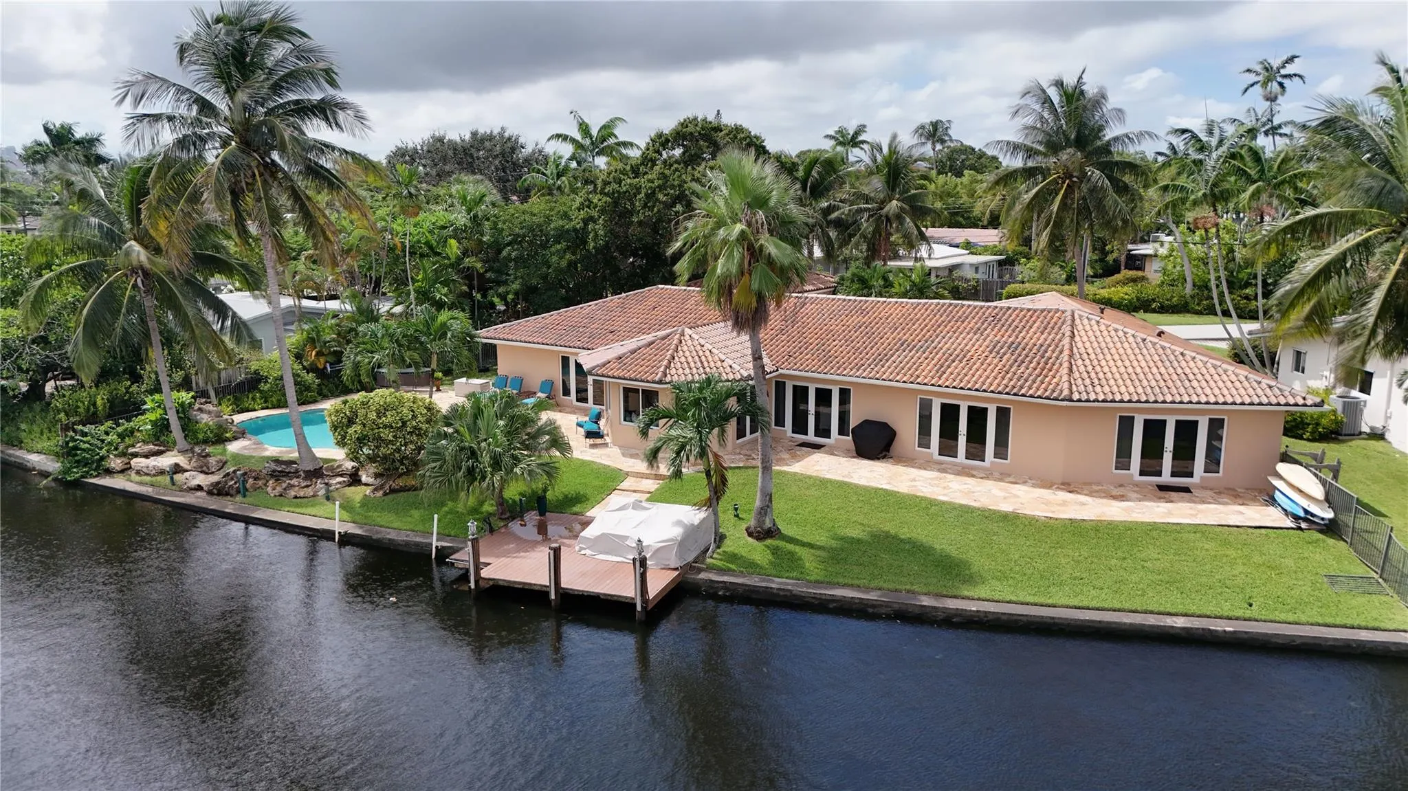 1925 Coral Gardens Dr