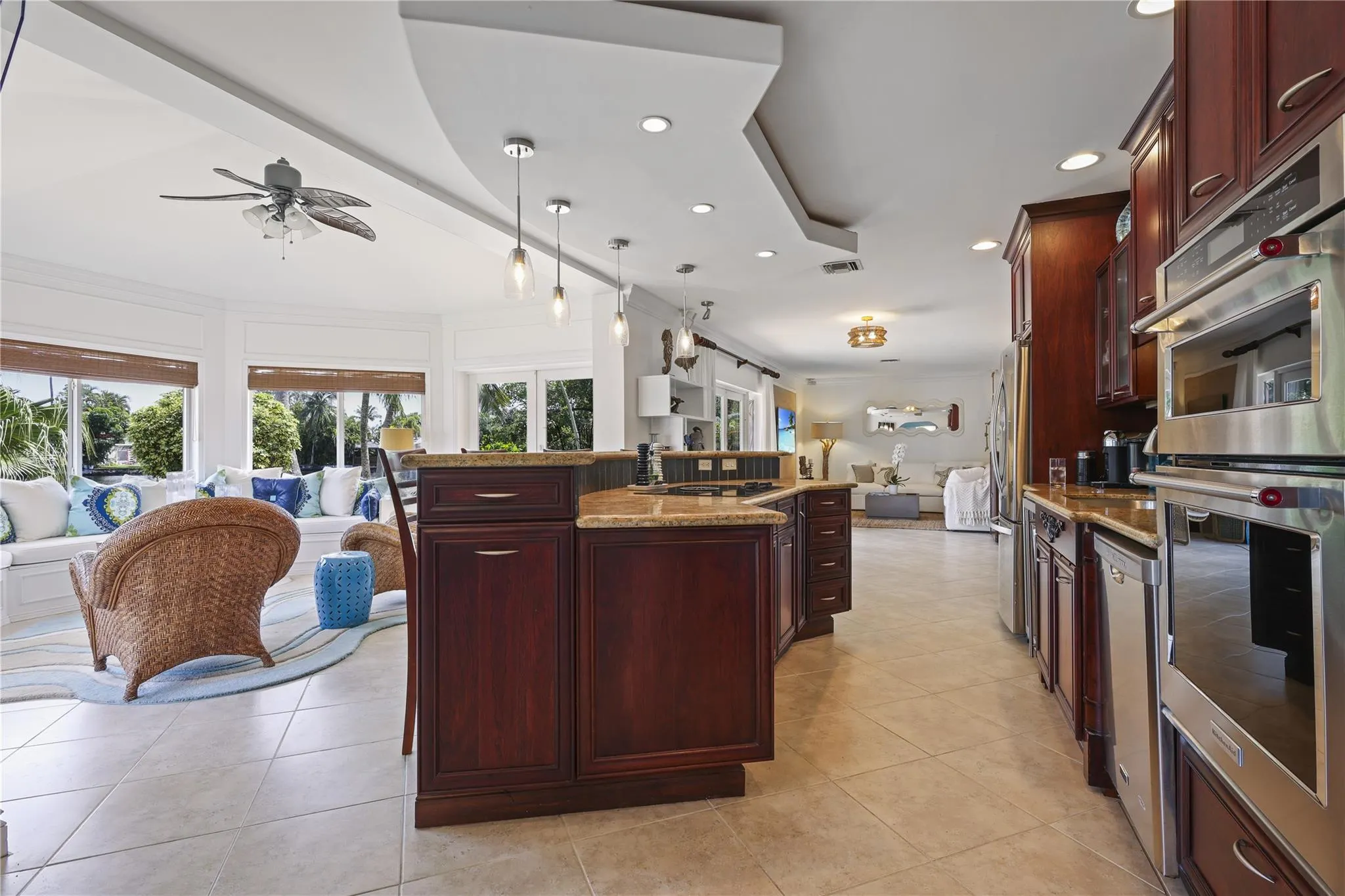 1925 Coral Gardens Dr