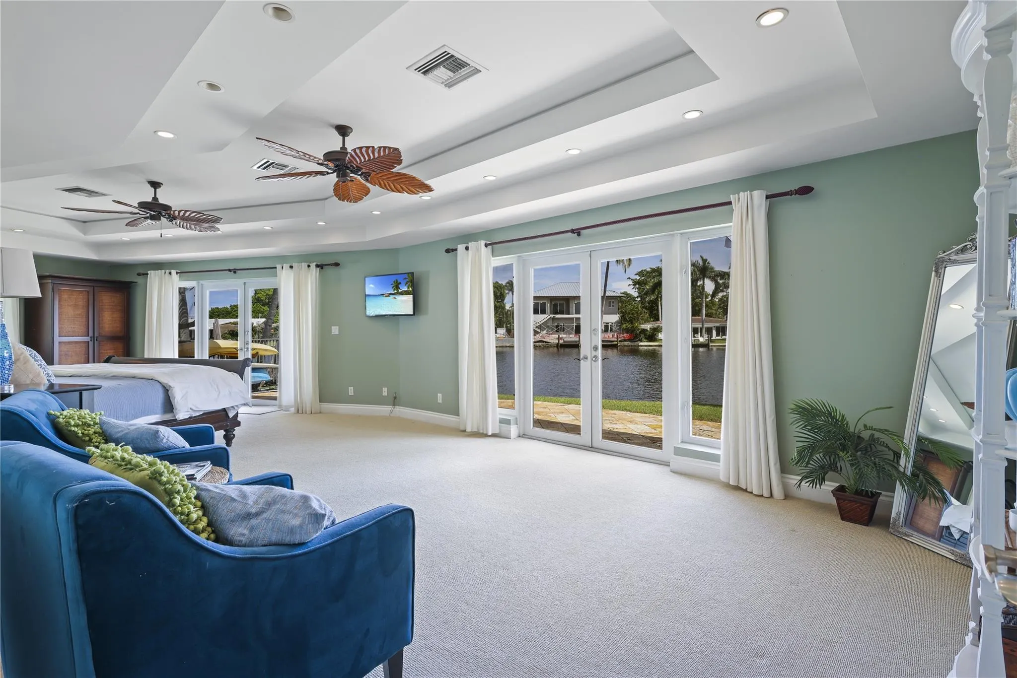 1925 Coral Gardens Dr