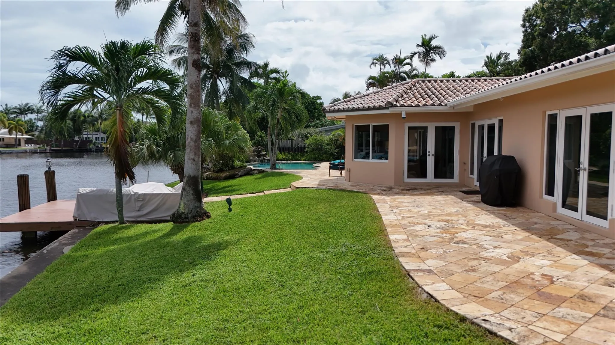 1925 Coral Gardens Dr