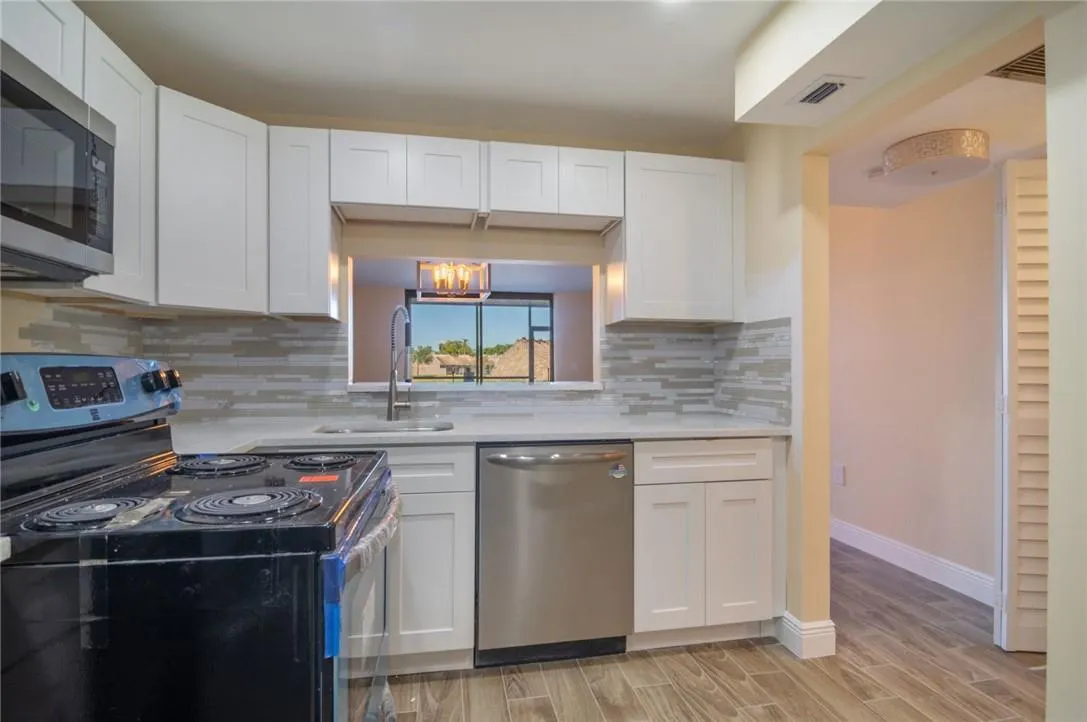 1100 Colony Point Cir, #105