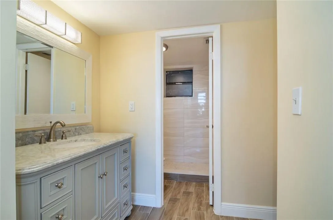 1100 Colony Point Cir, #105