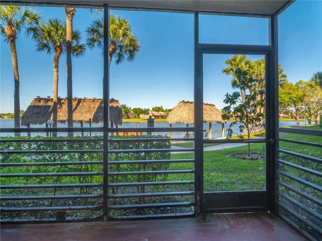 1100 Colony Point Cir, #105