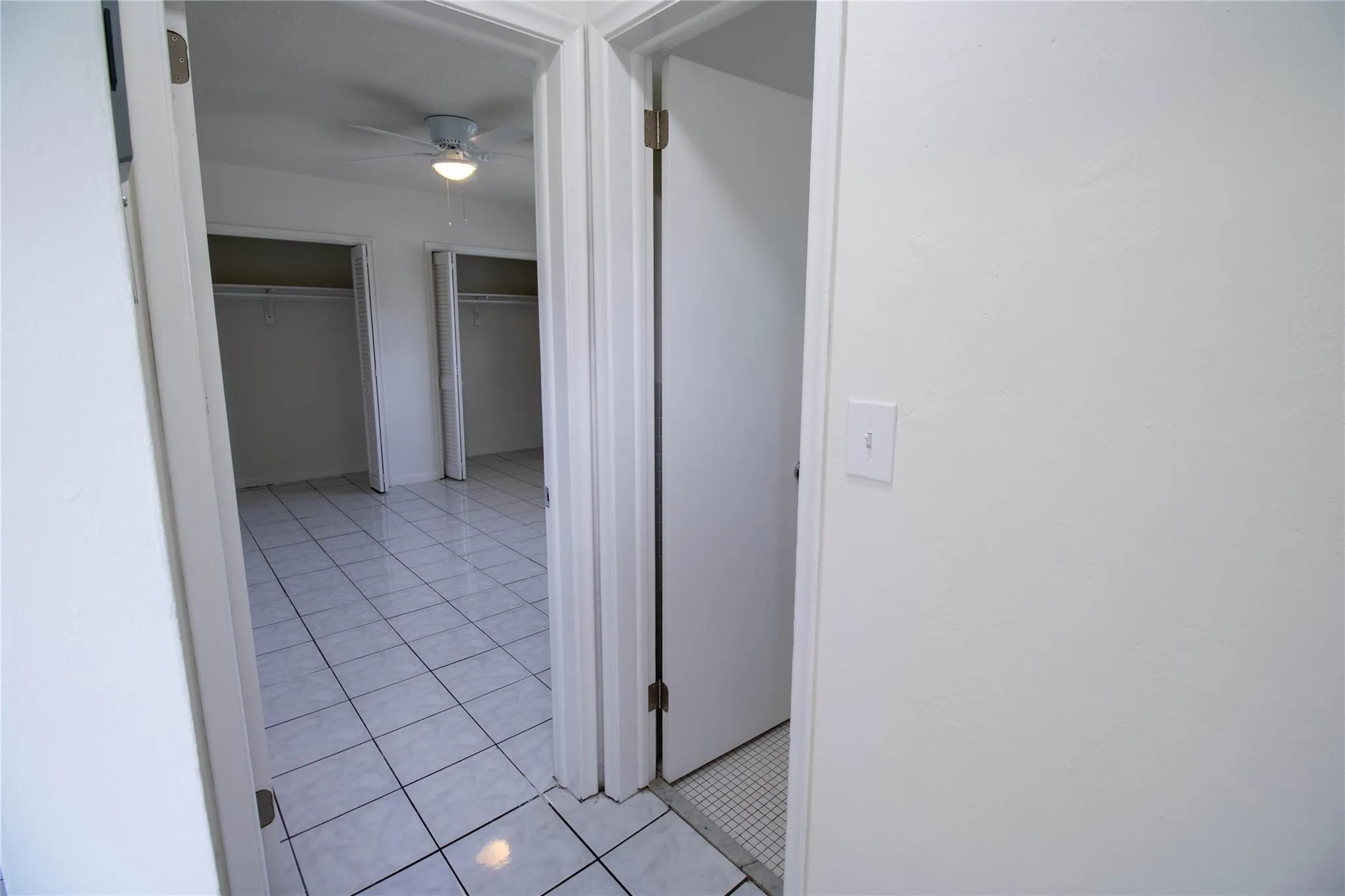 2537 Lincoln Street, #16
