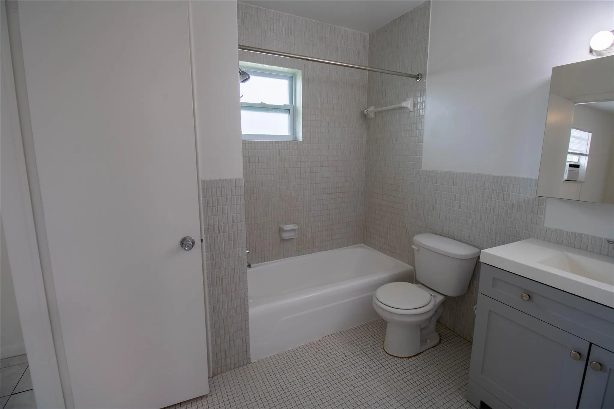 2537 Lincoln Street, #16