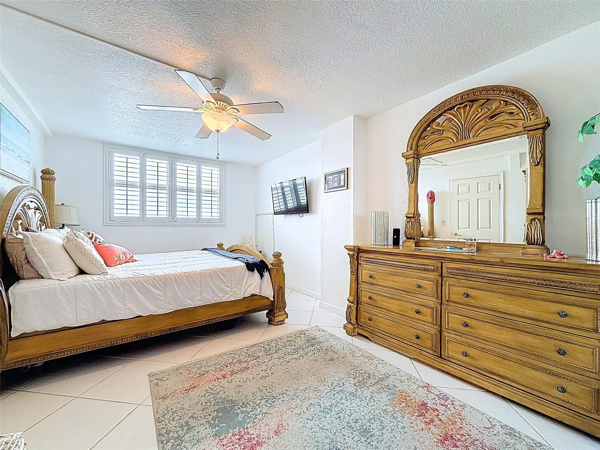 1505 N Riverside Drive, #1106