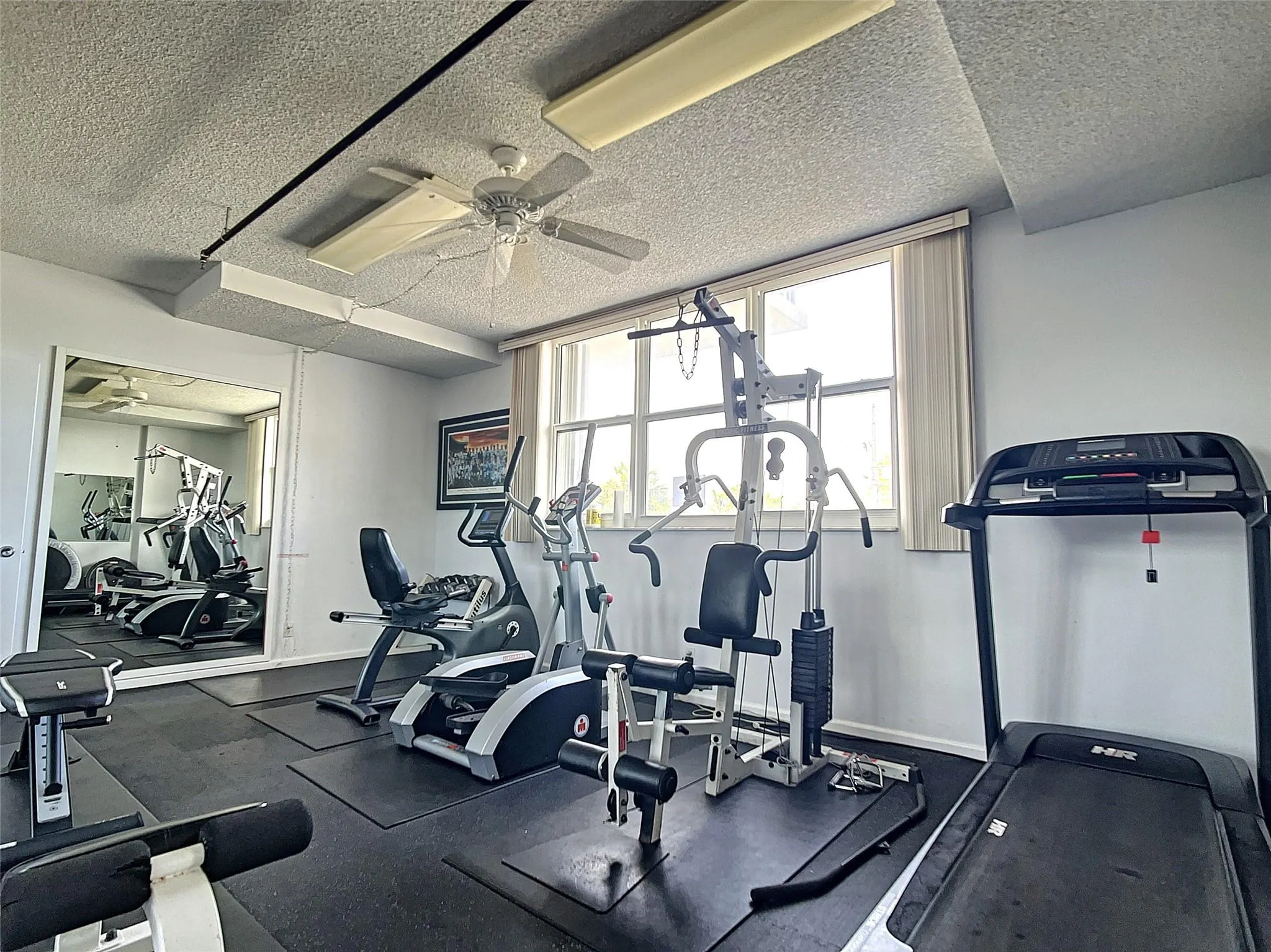 1505 N Riverside Drive, #1106