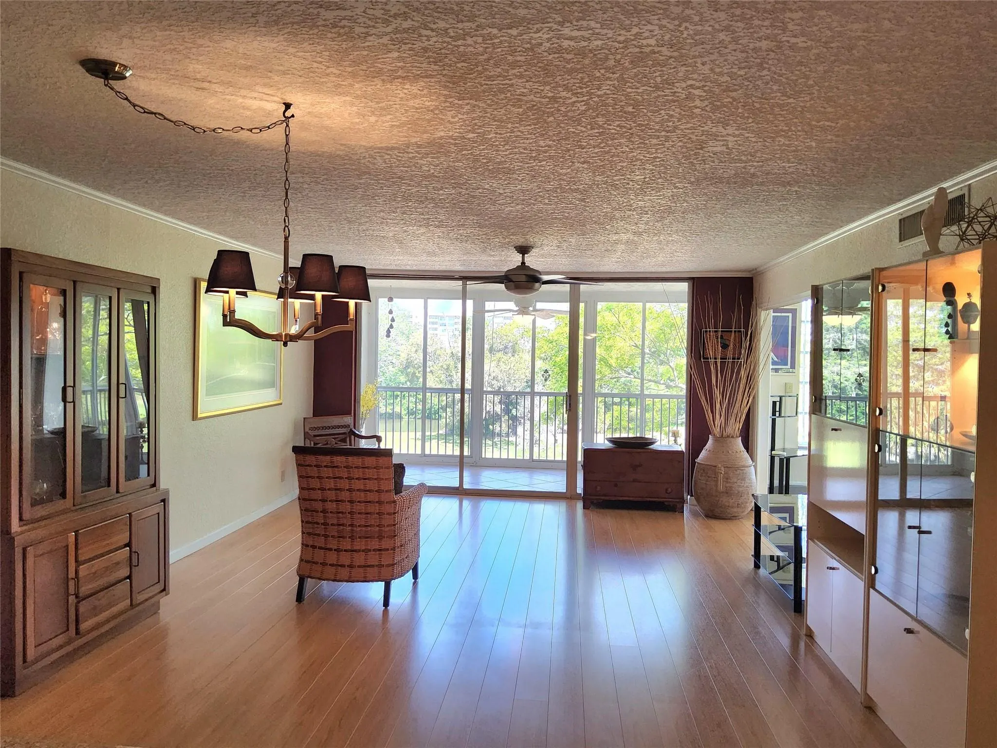 3151 S Palm Aire Dr, #301