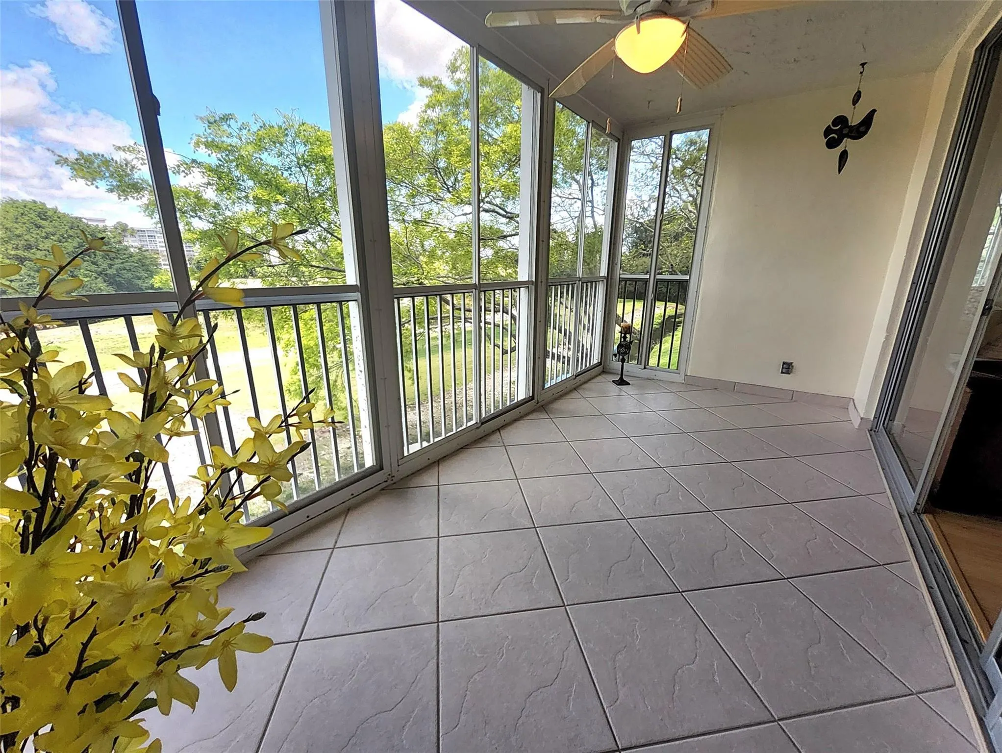 3151 S Palm Aire Dr, #301