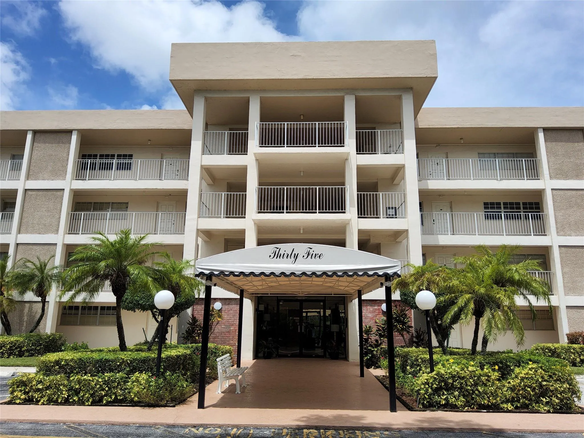 3151 S Palm Aire Dr, #301