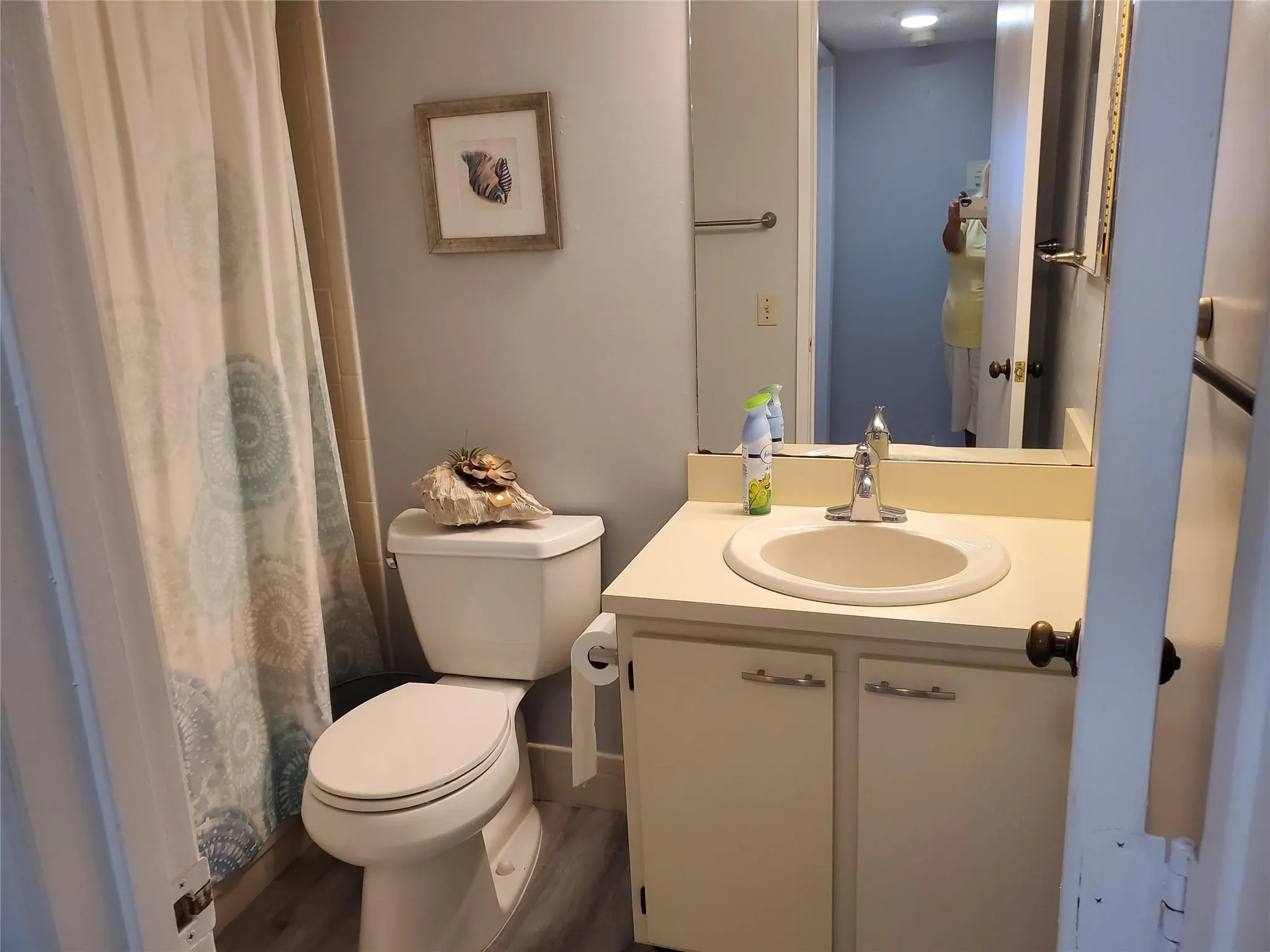 2220 N Cypress Bend Dr, #405