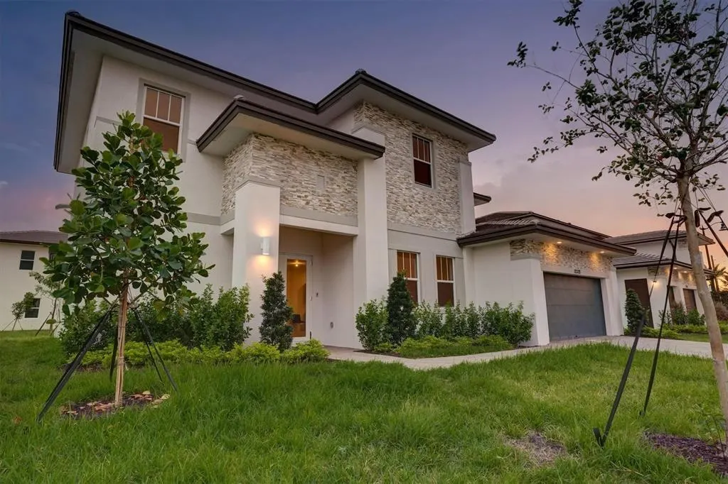 12328 SW 43 Street