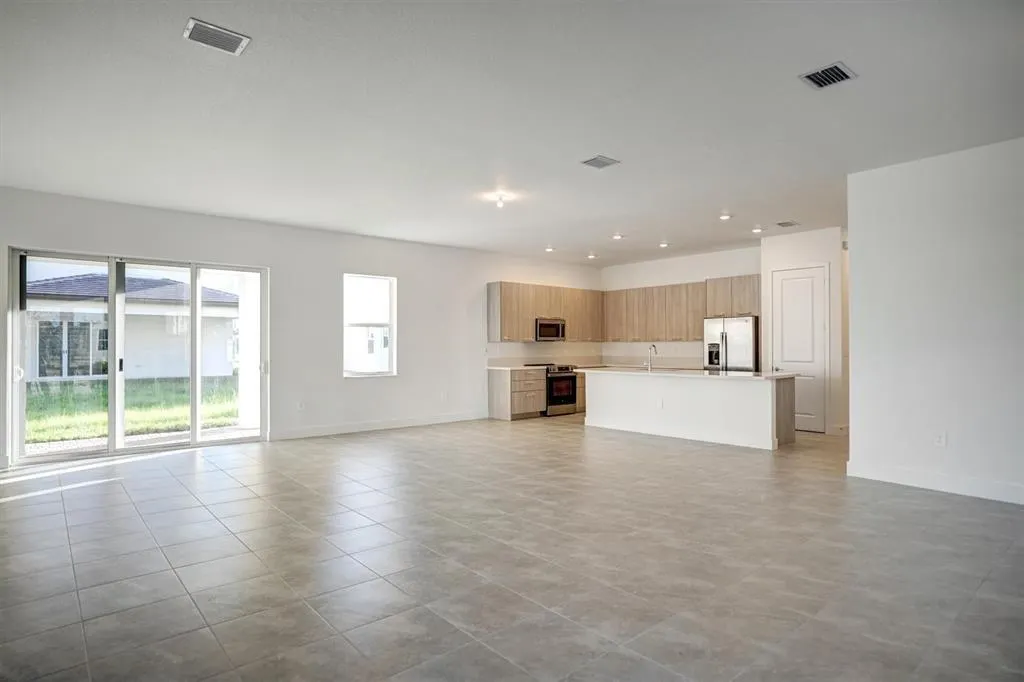 12328 SW 43 Street