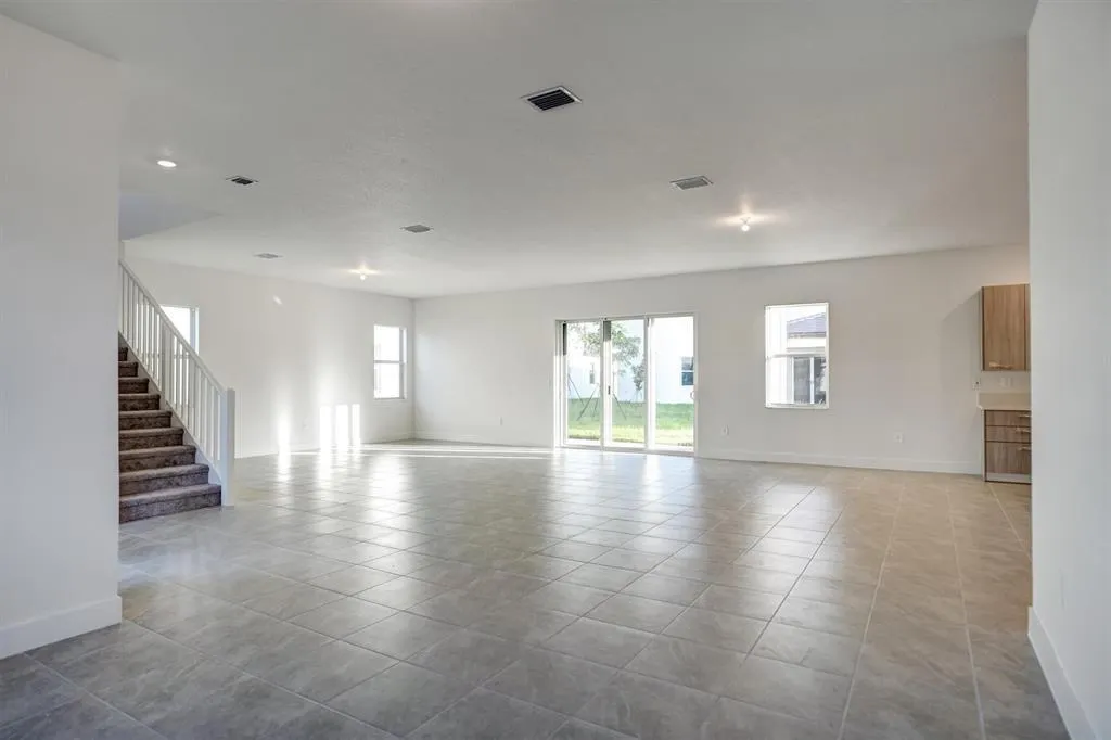 12328 SW 43 Street