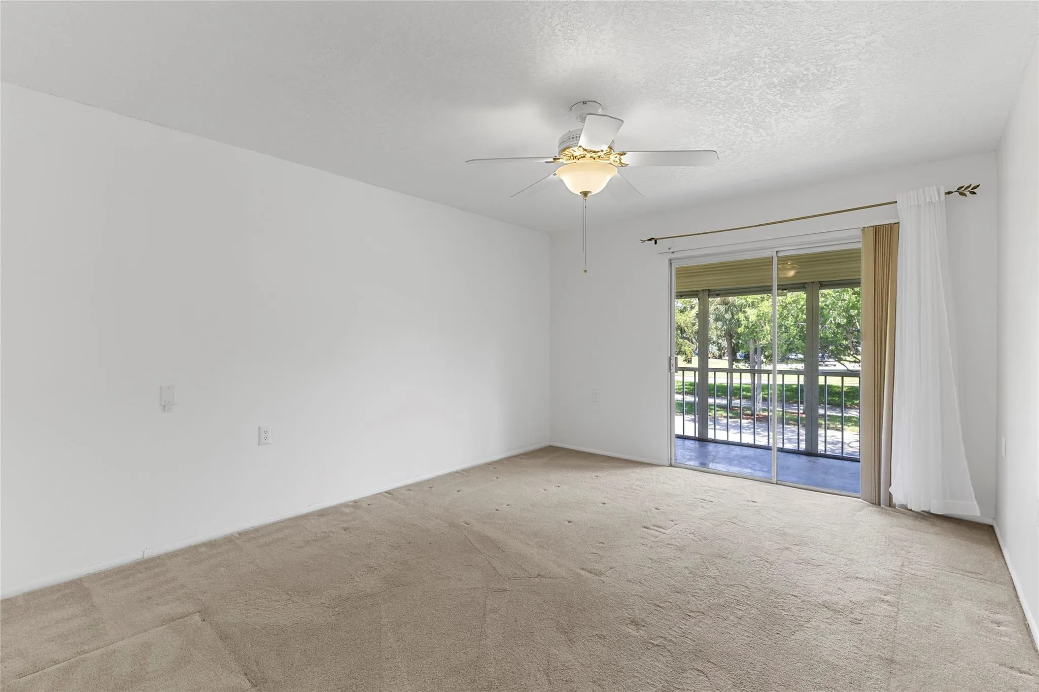 2701 Nassau Bnd, #D2