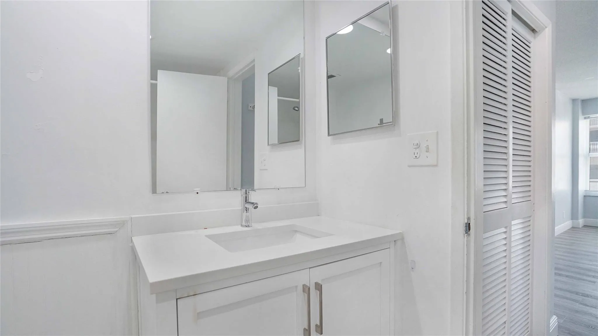 4010 Galt Ocean Dr, #214