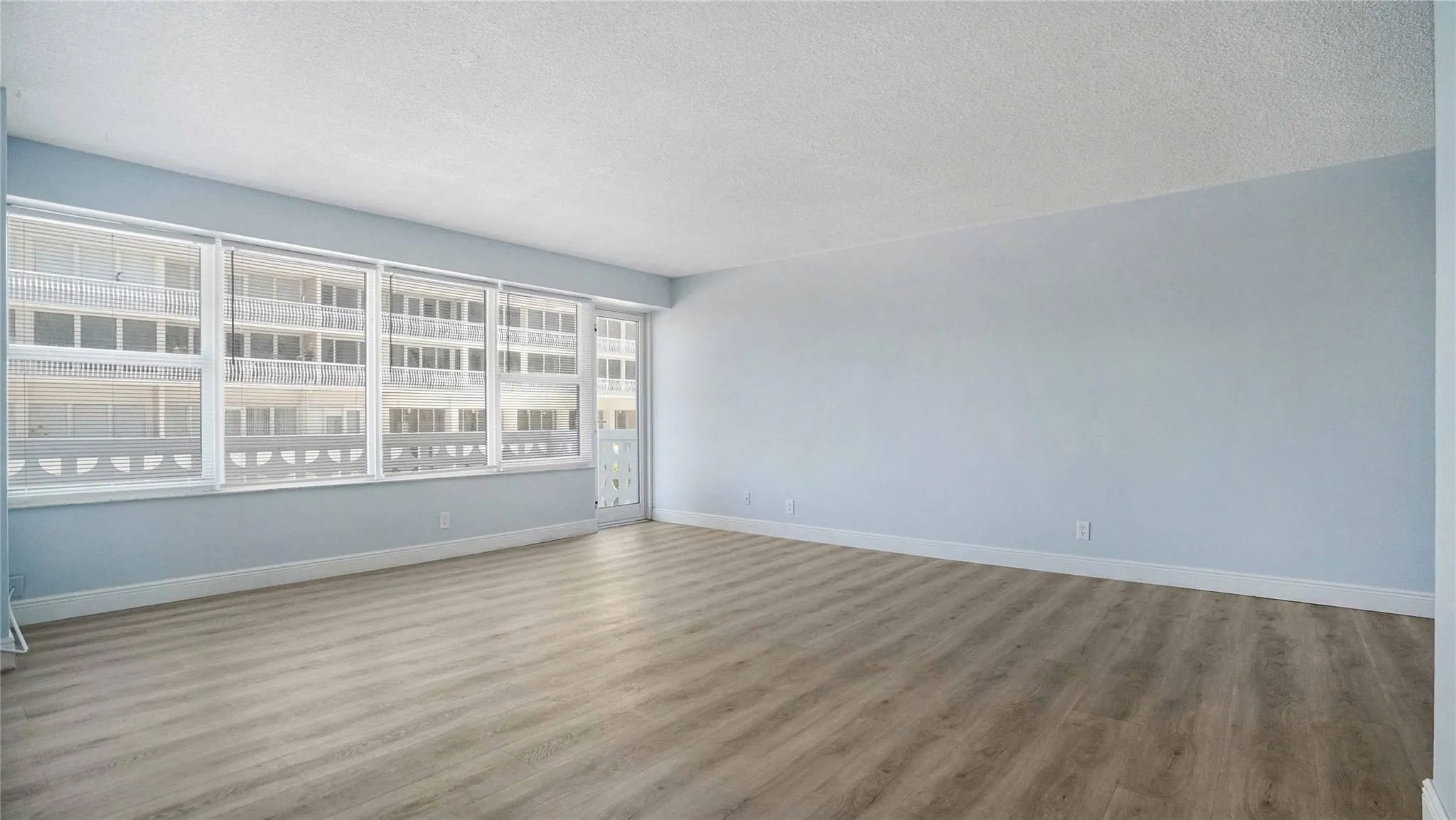 4010 Galt Ocean Dr, #214