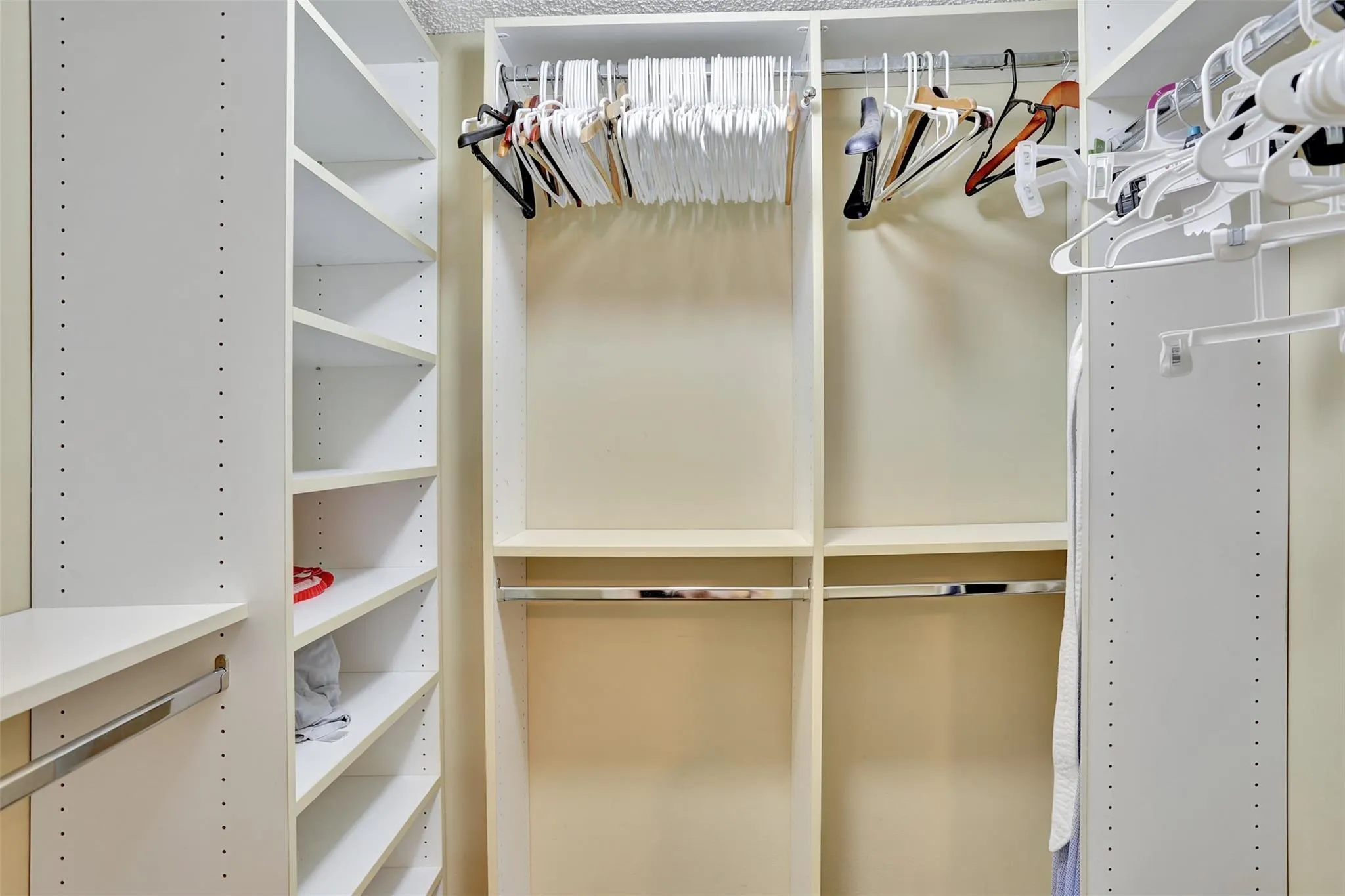 3503 Oaks Way, #405