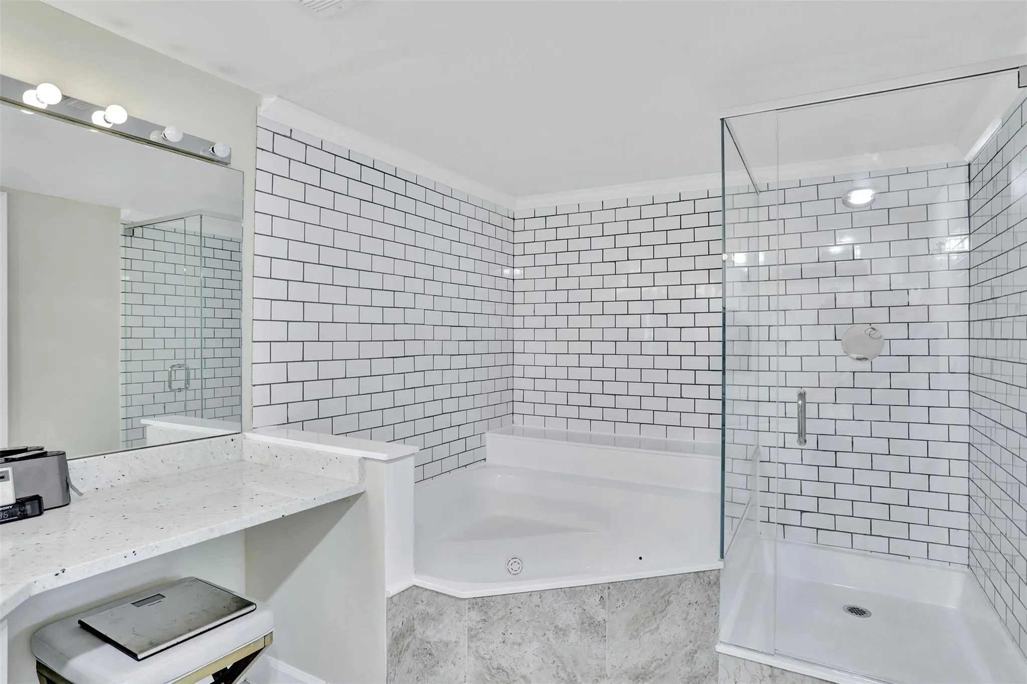 3503 Oaks Way, #405