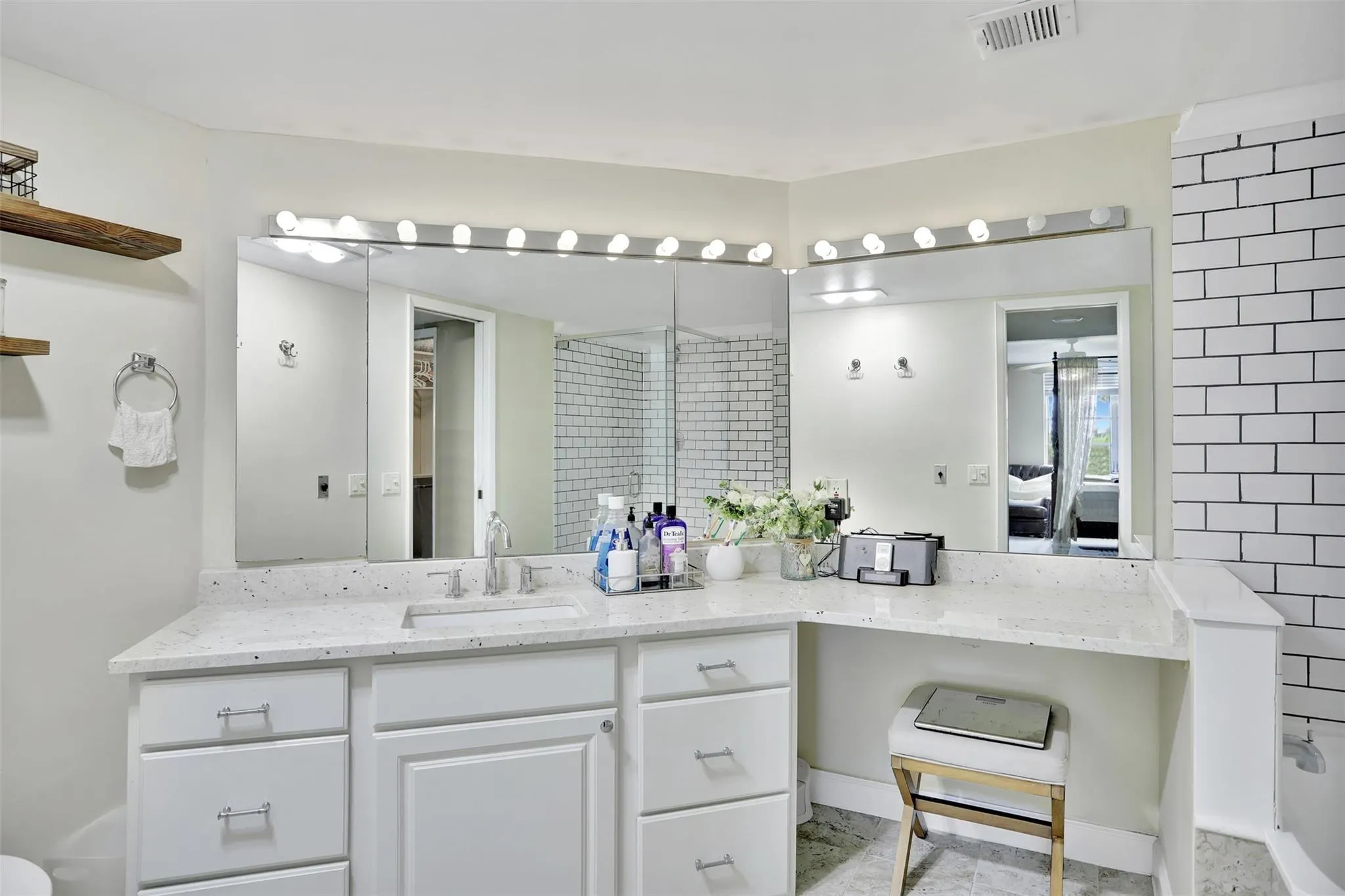 3503 Oaks Way, #405
