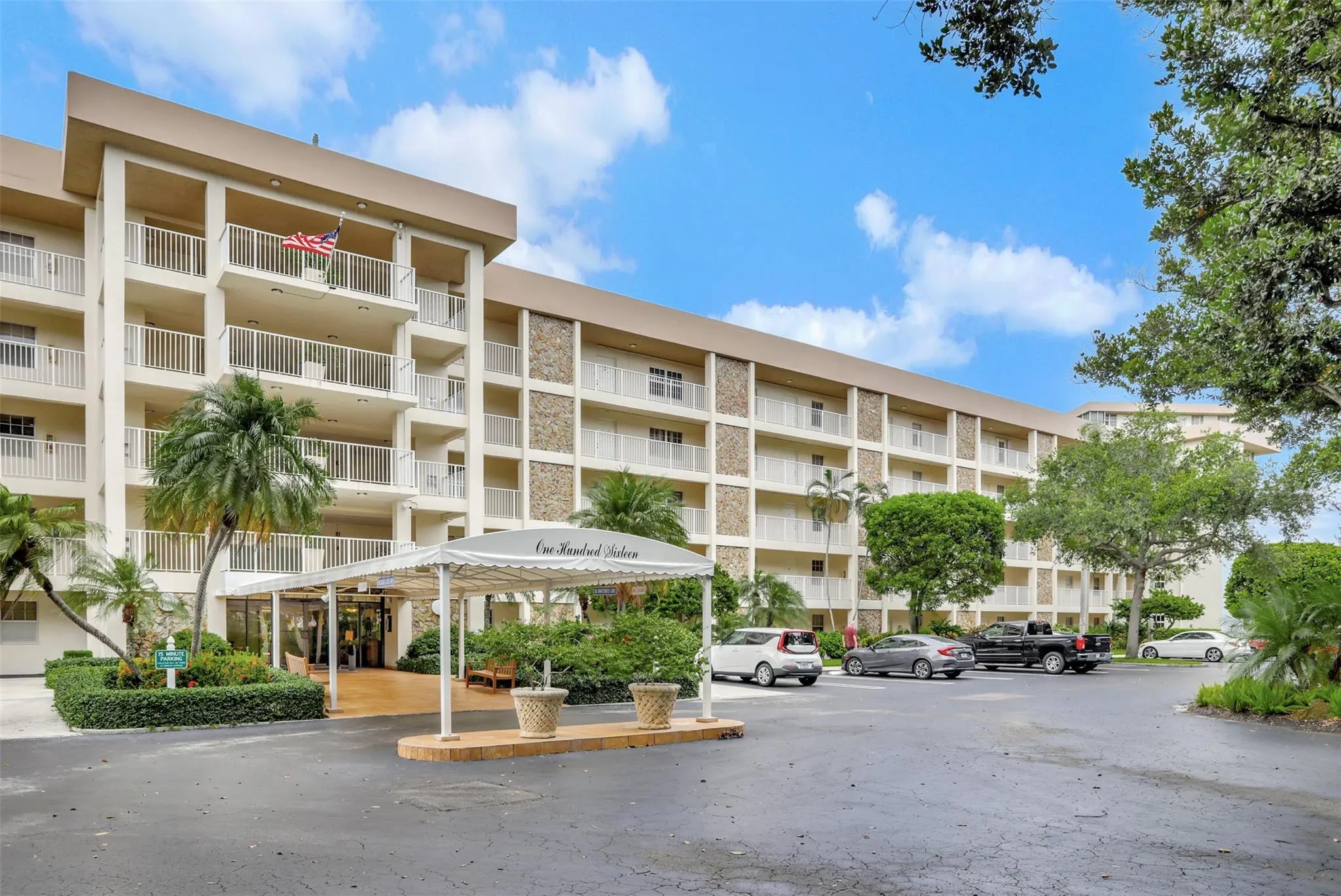3503 Oaks Way, #405