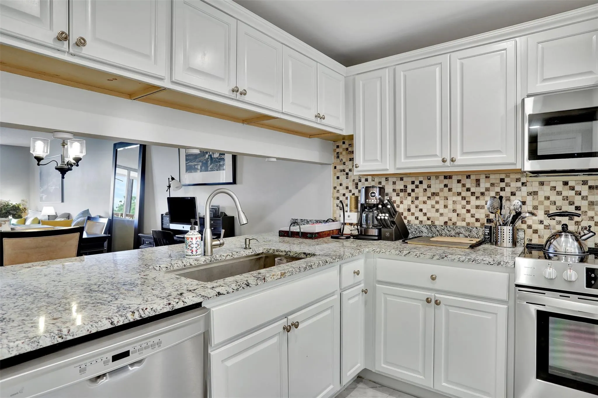 3503 Oaks Way, #405