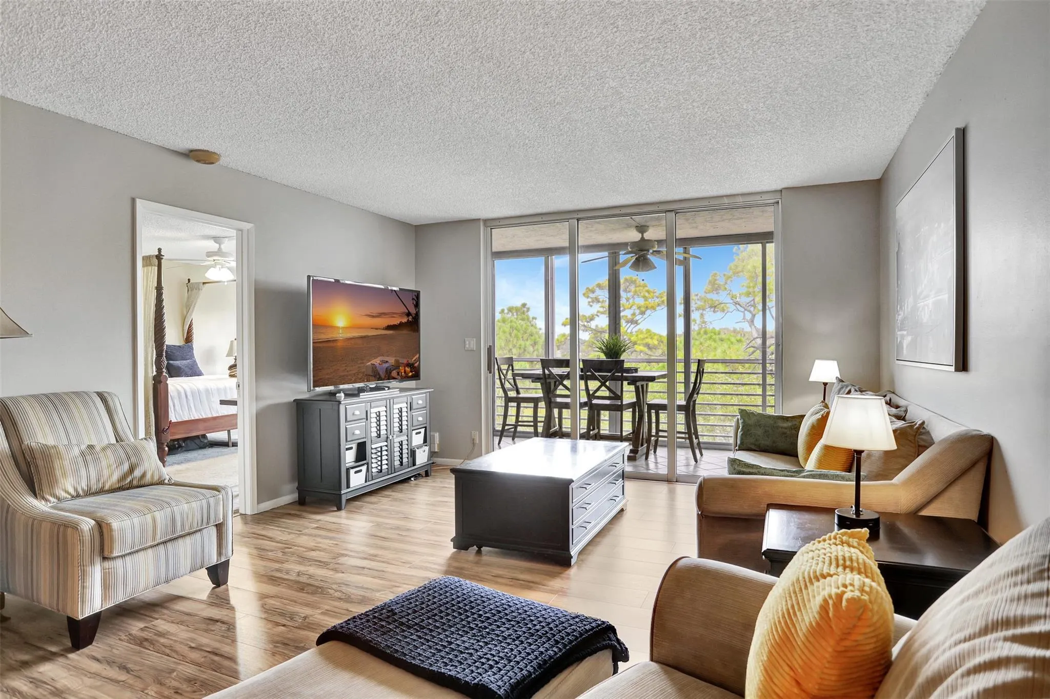 3503 Oaks Way, #405