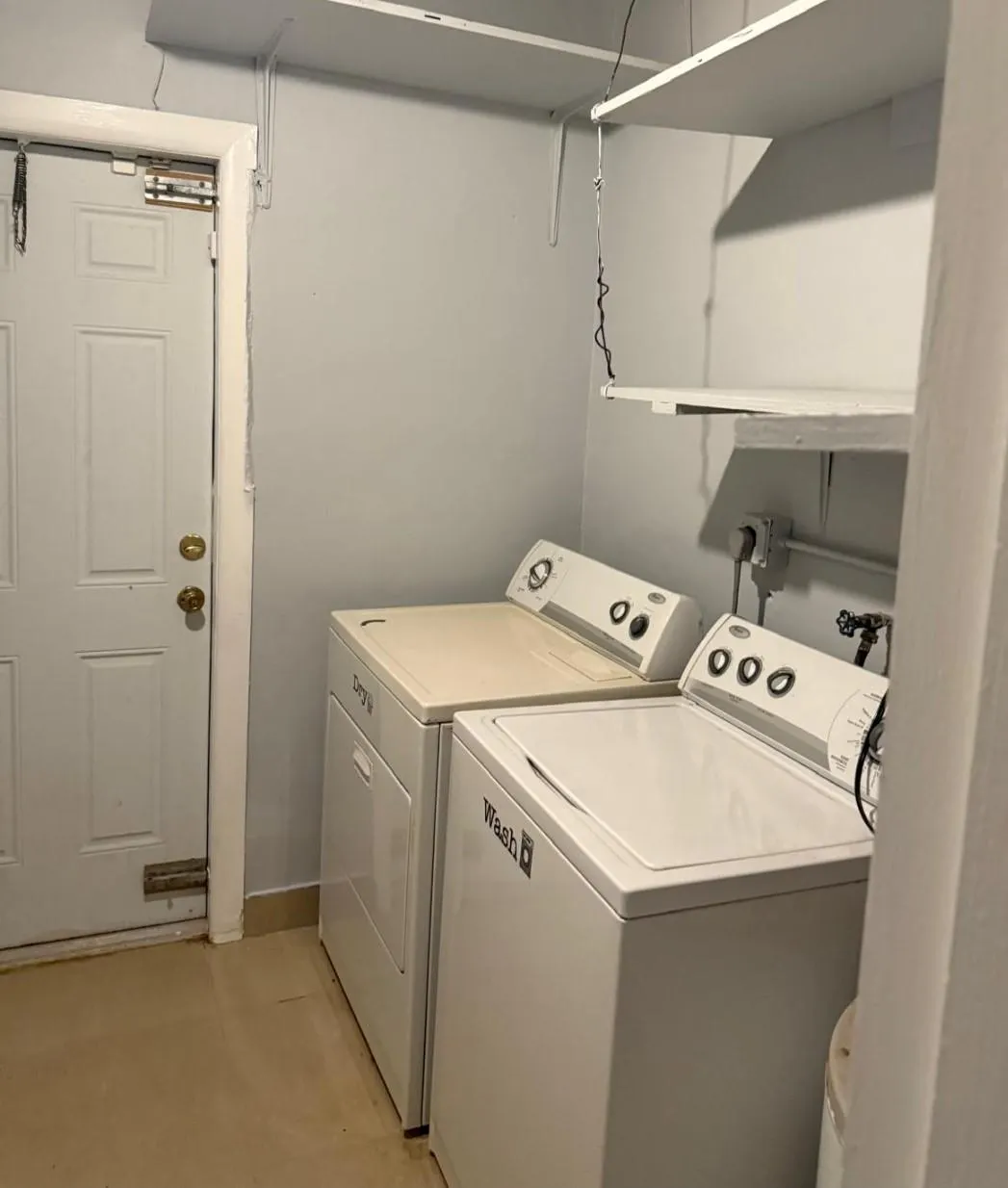 2401 Largo Dr