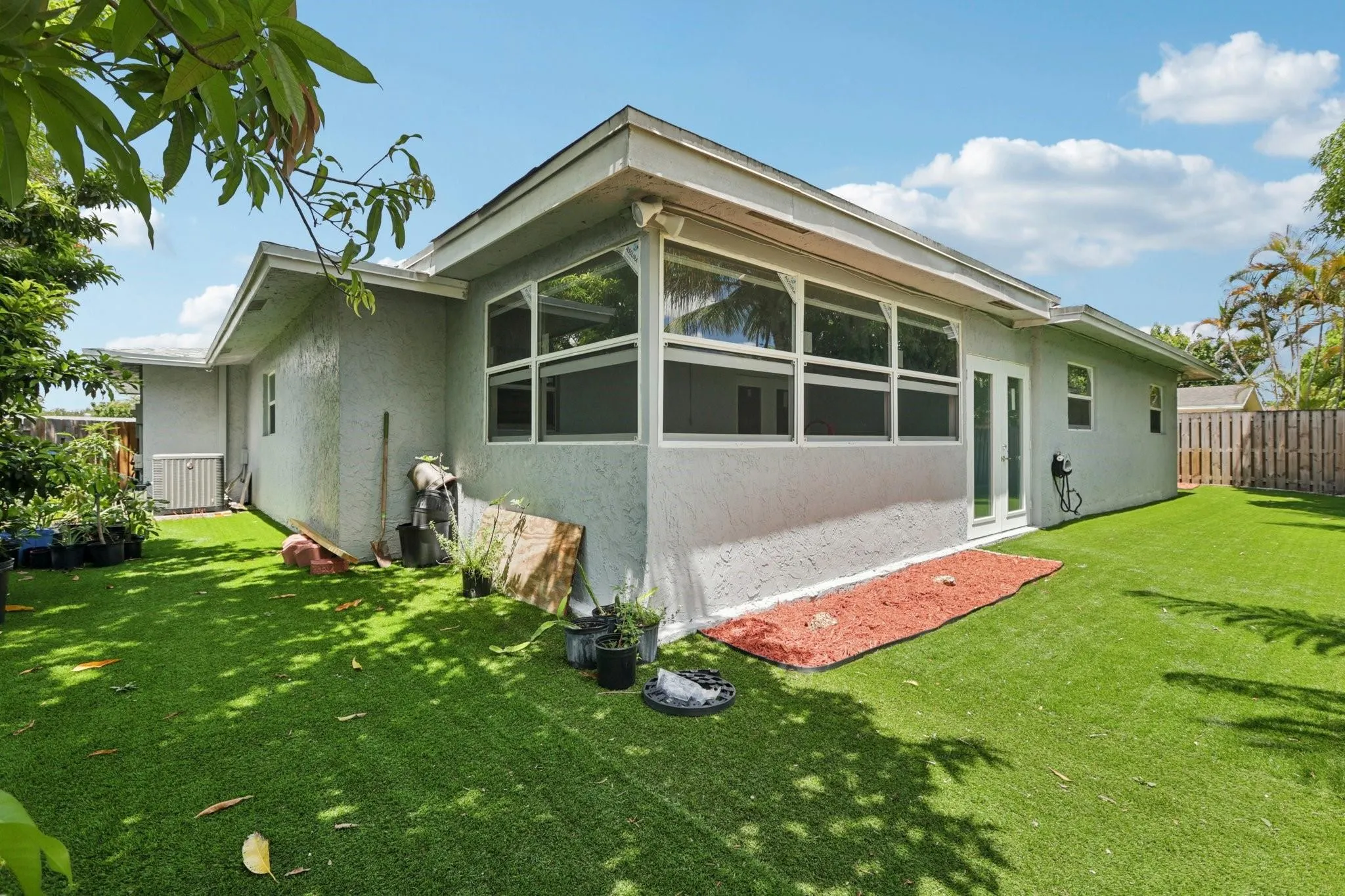 7820 NW 45th St