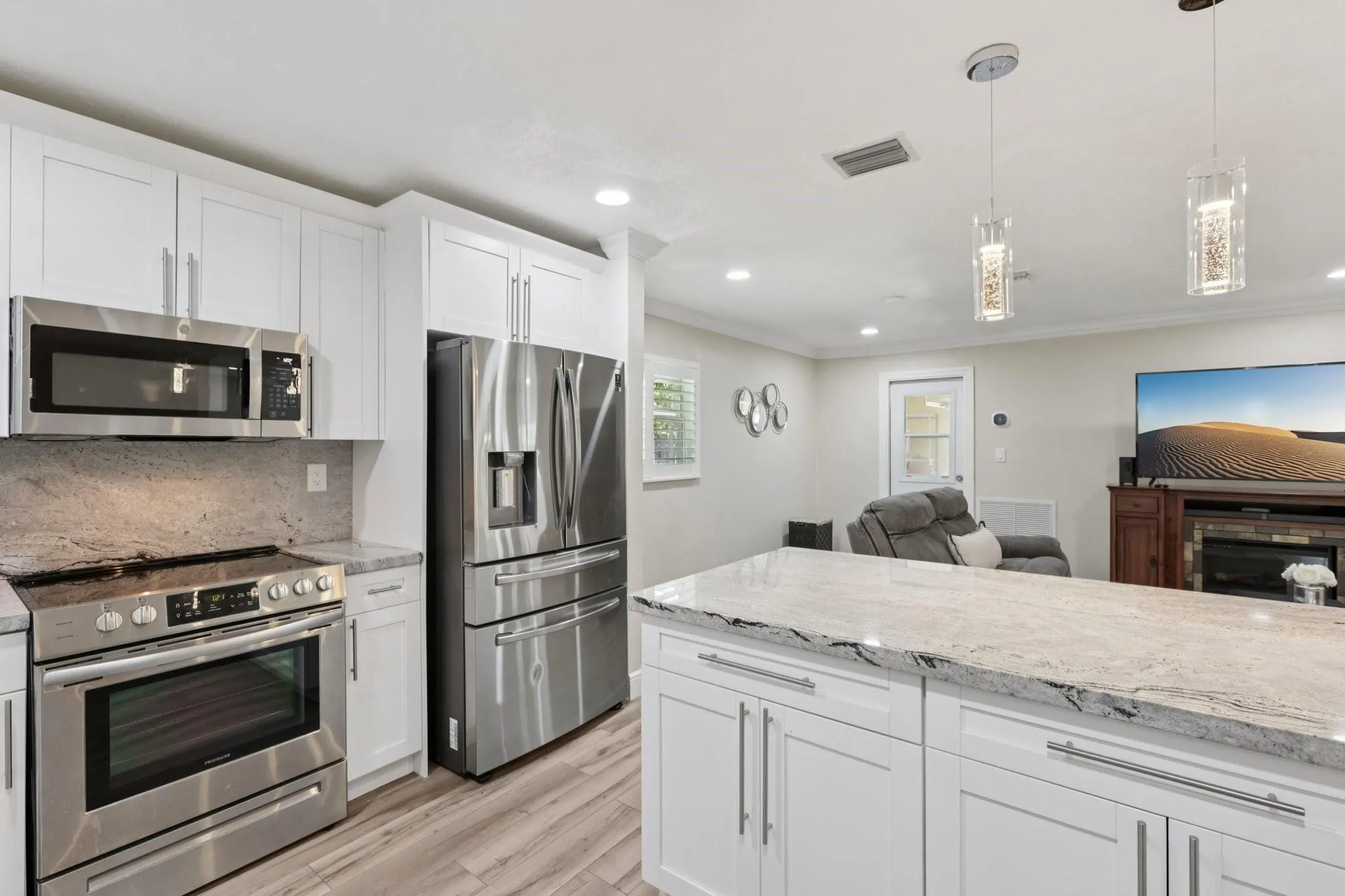 7820 NW 45th St