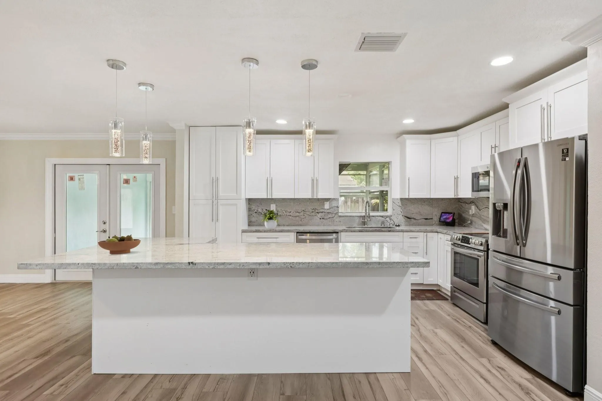 7820 NW 45th St