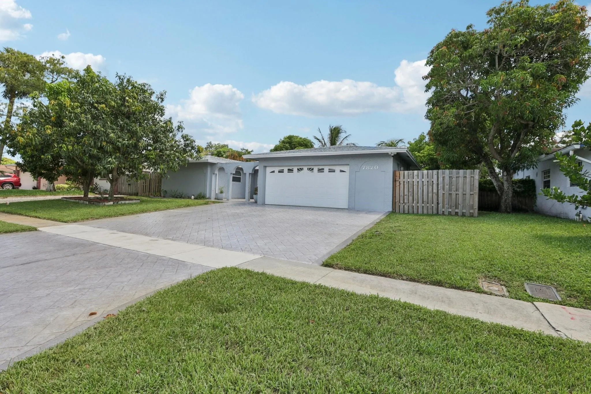 7820 NW 45th St